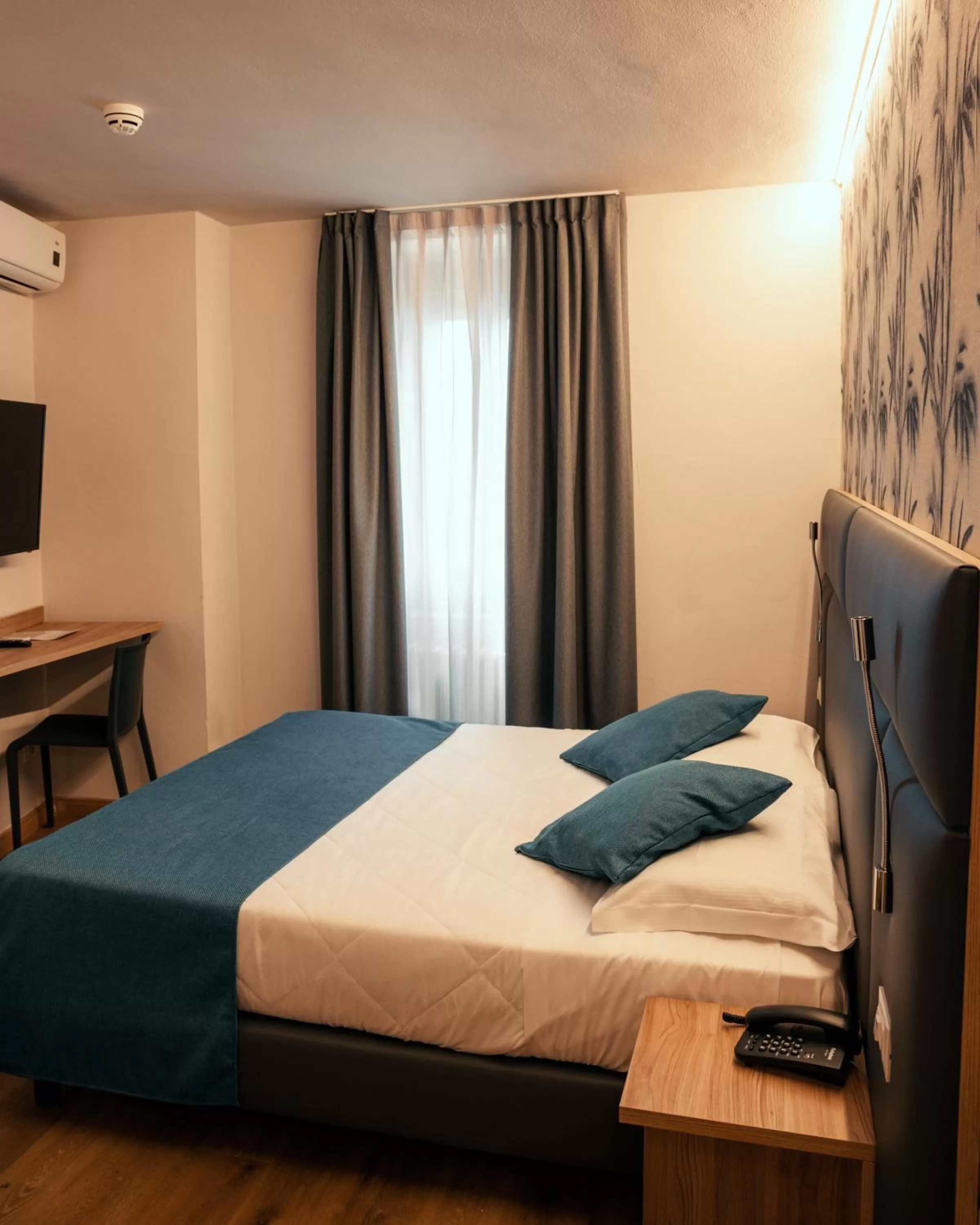 Bed in Bike Hotel Touring Gardone Riviera & Wellness