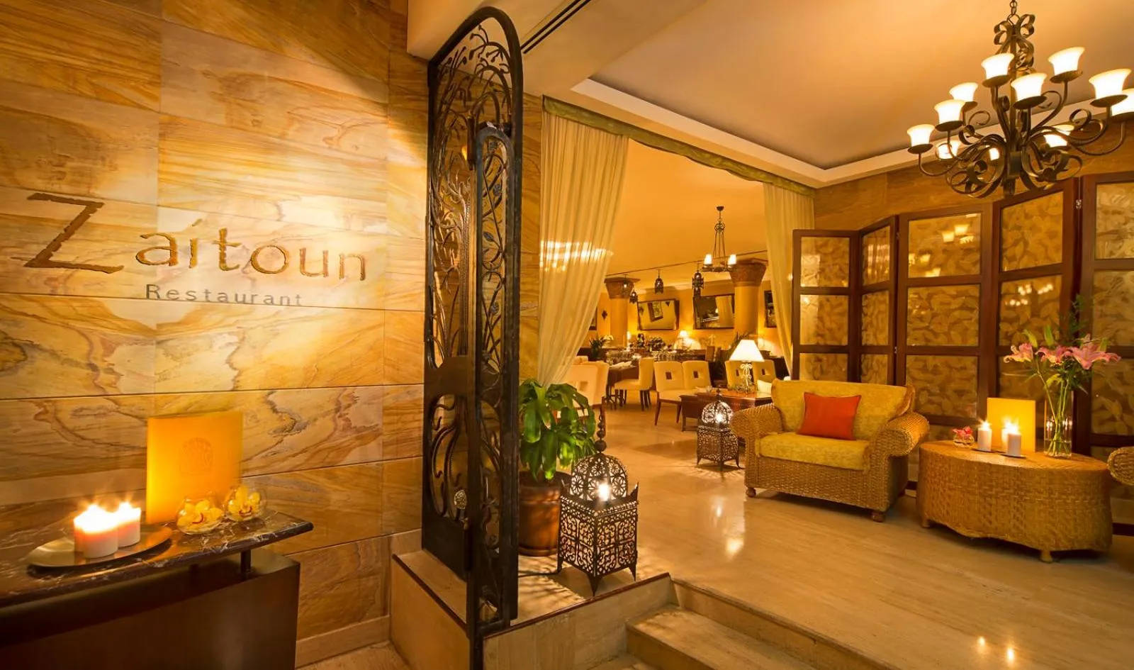 Dinner in Danat Jebel Dhanna Resort