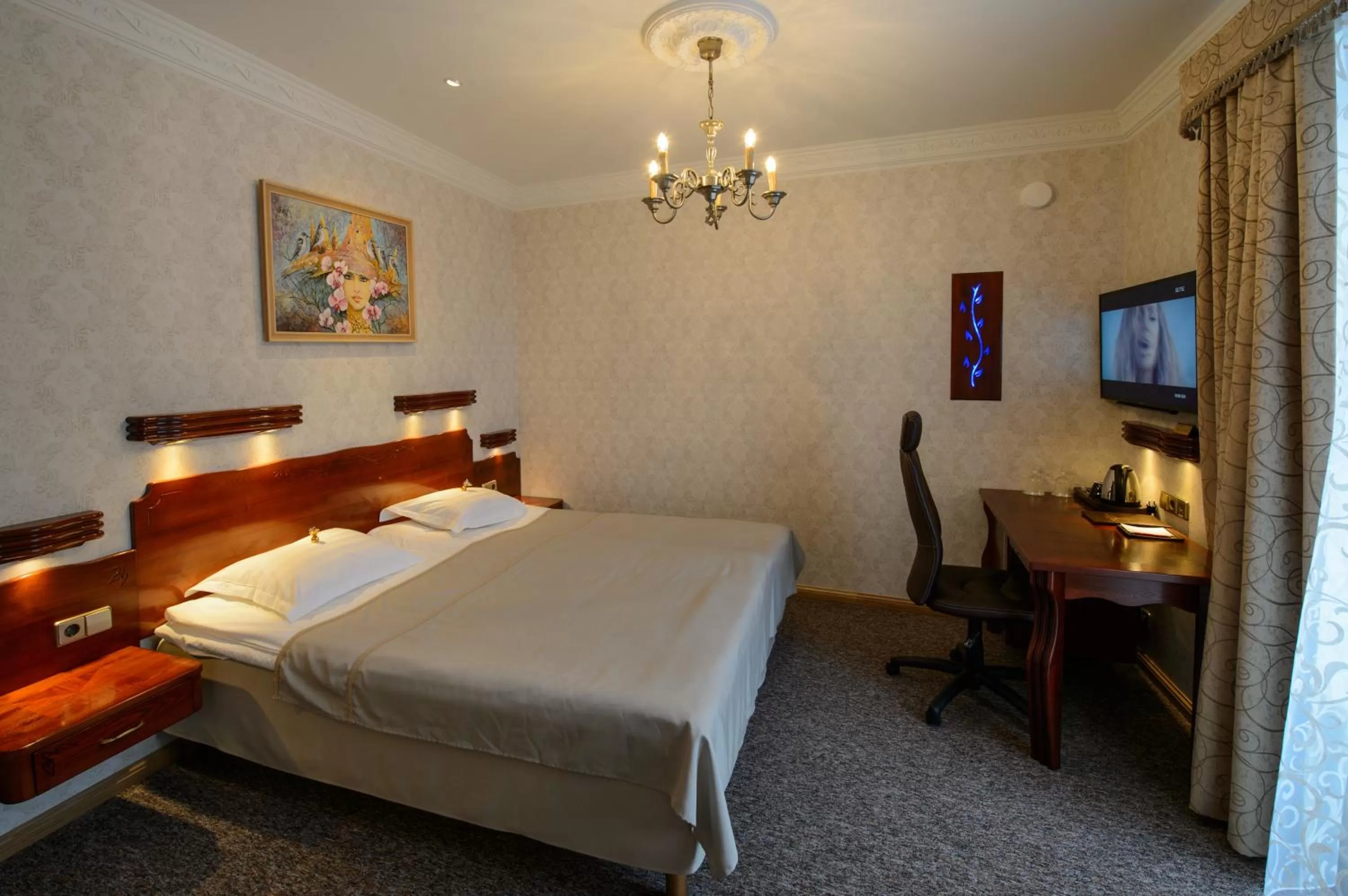 Photo of the whole room, Bed in Georgi Hotell