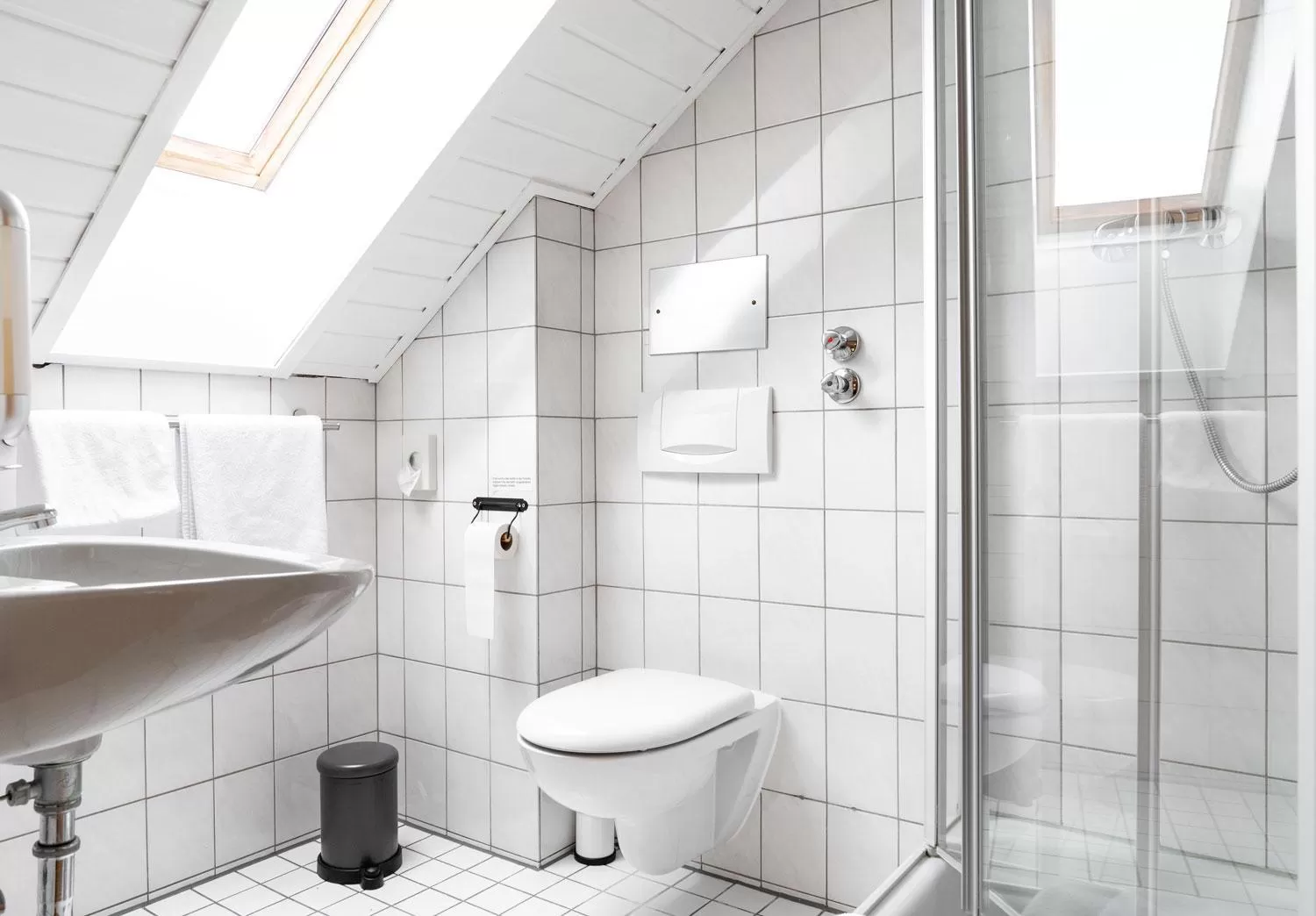 Bathroom in Hotel Beim Schupi Karlsruhe