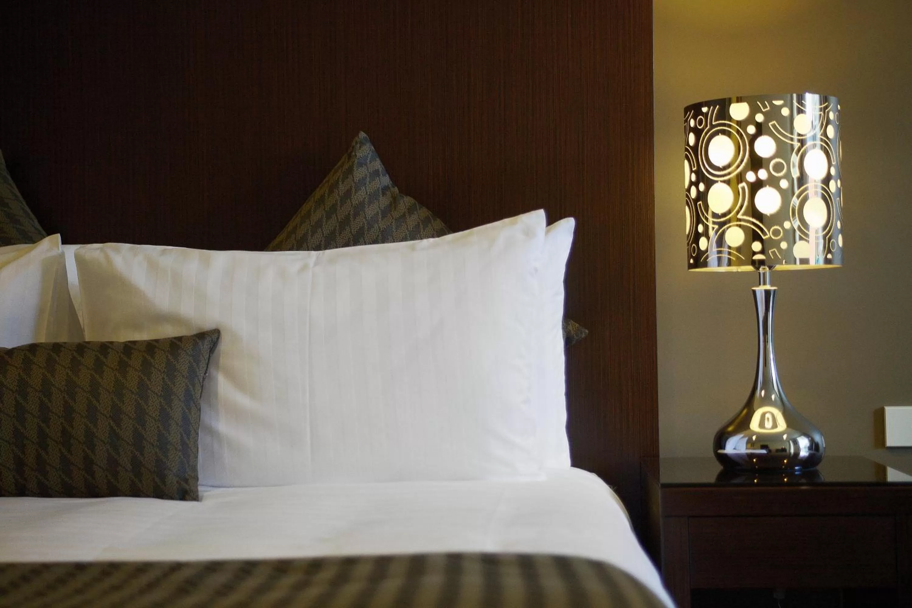 Deluxe Queen Room in Hotel 115