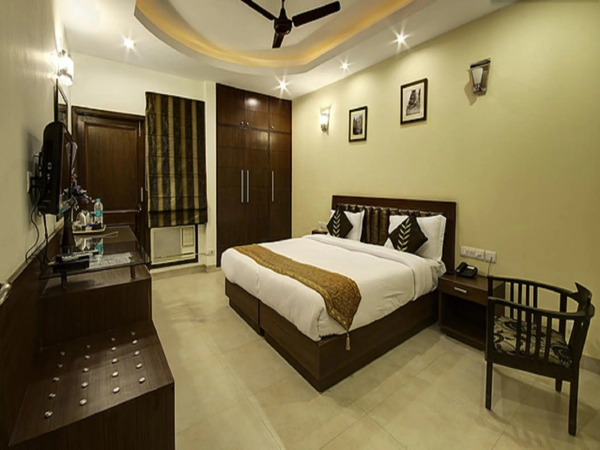 Bedroom, Bed in Red Maple Bed & Breakfast