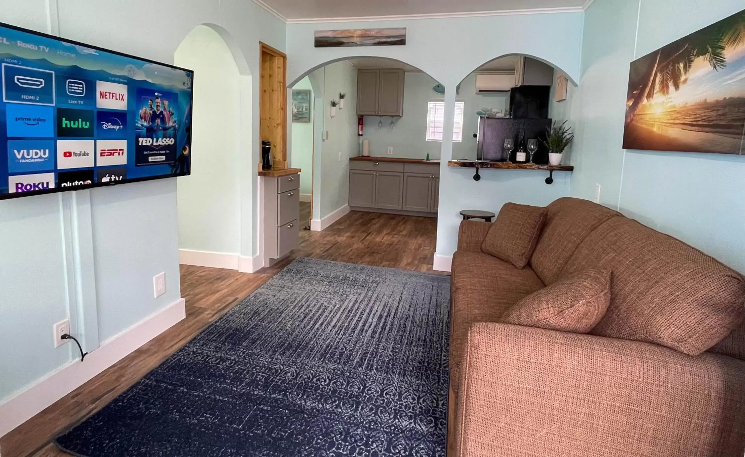 Family Suite (No Pets) in The Anchorage Motel Family Suite (No Pets) in The Anchorage Motel