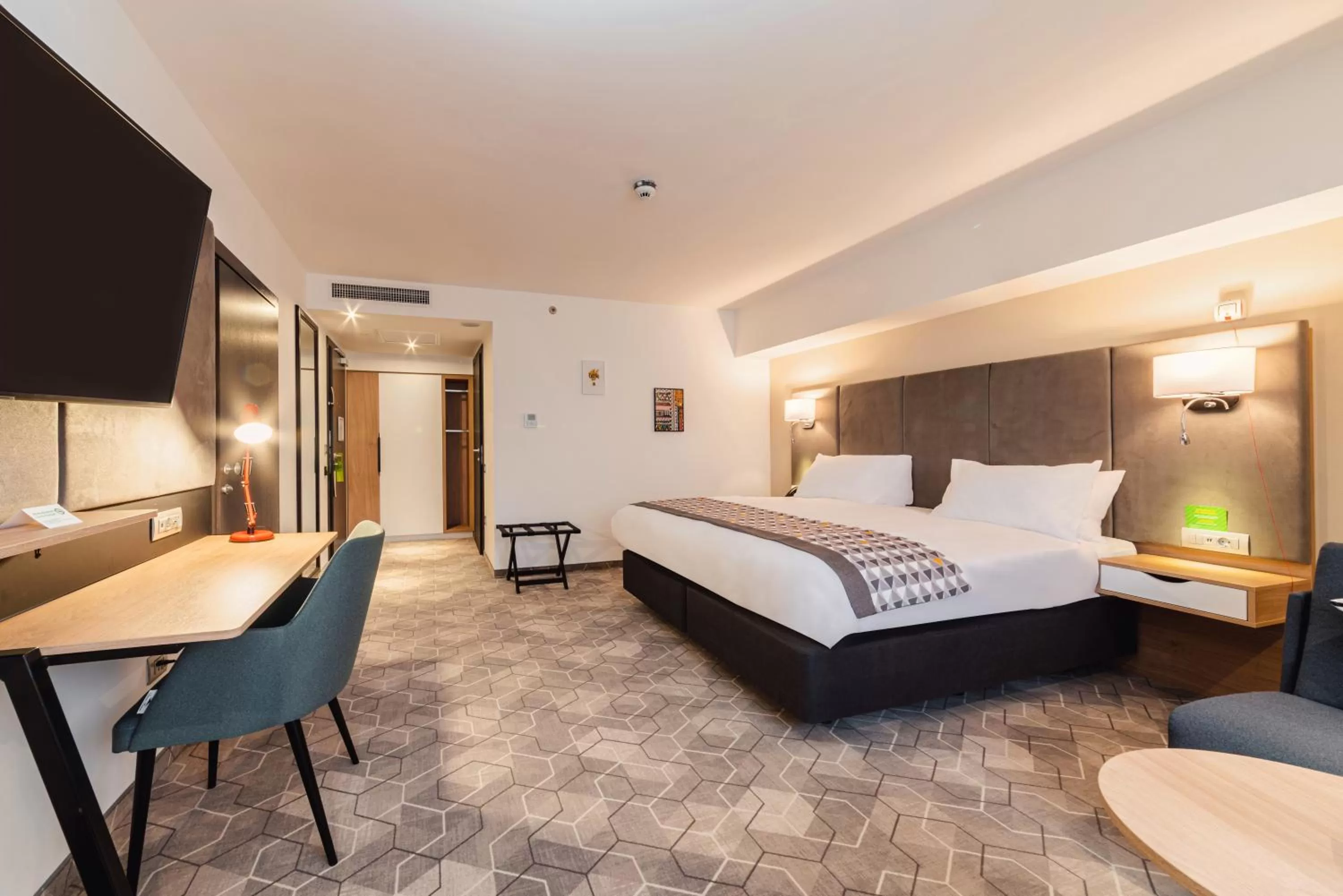 Bed in Holiday Inn Bucharest - Times by IHG