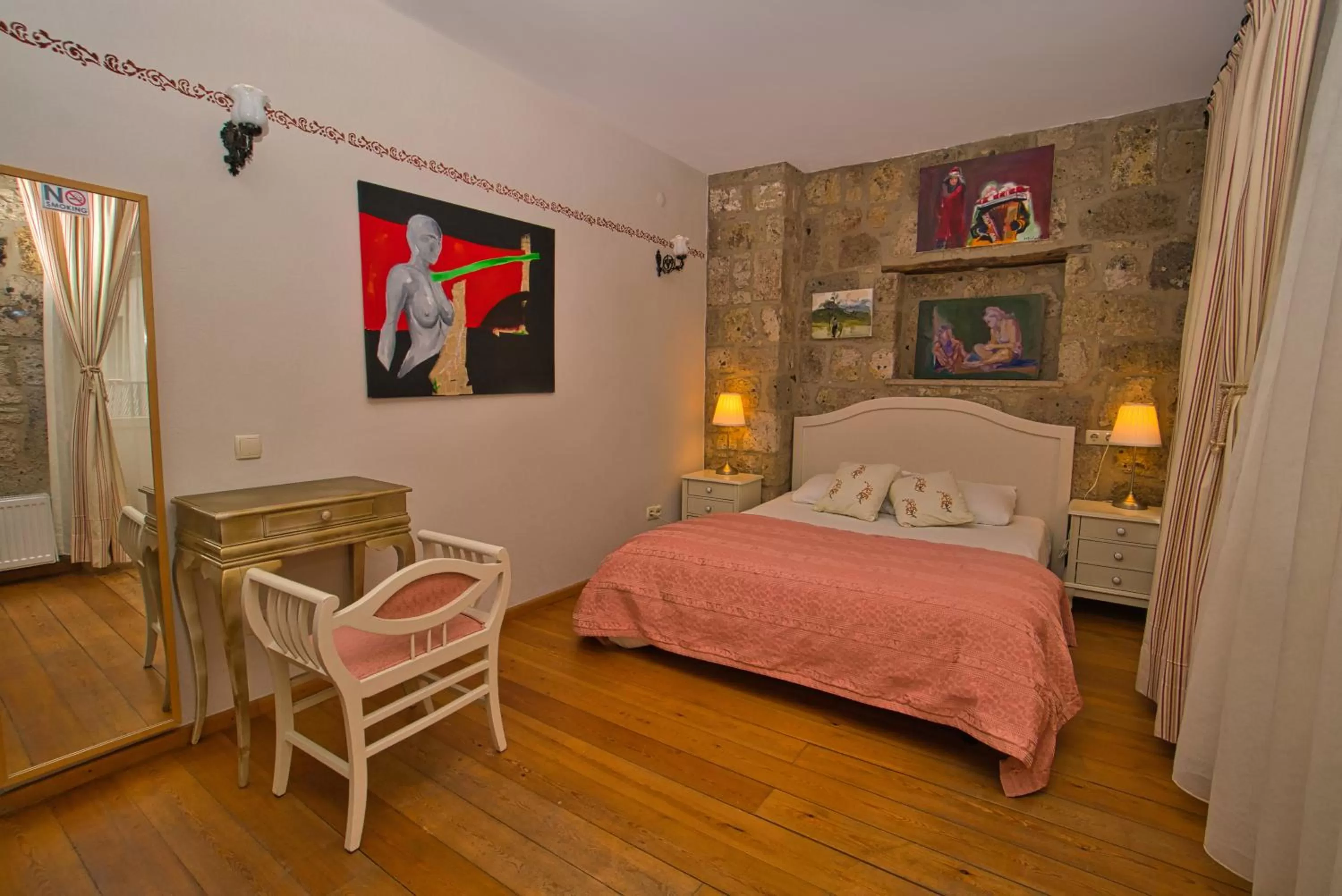 Photo of the whole room, Bed in MaSaLa Otel