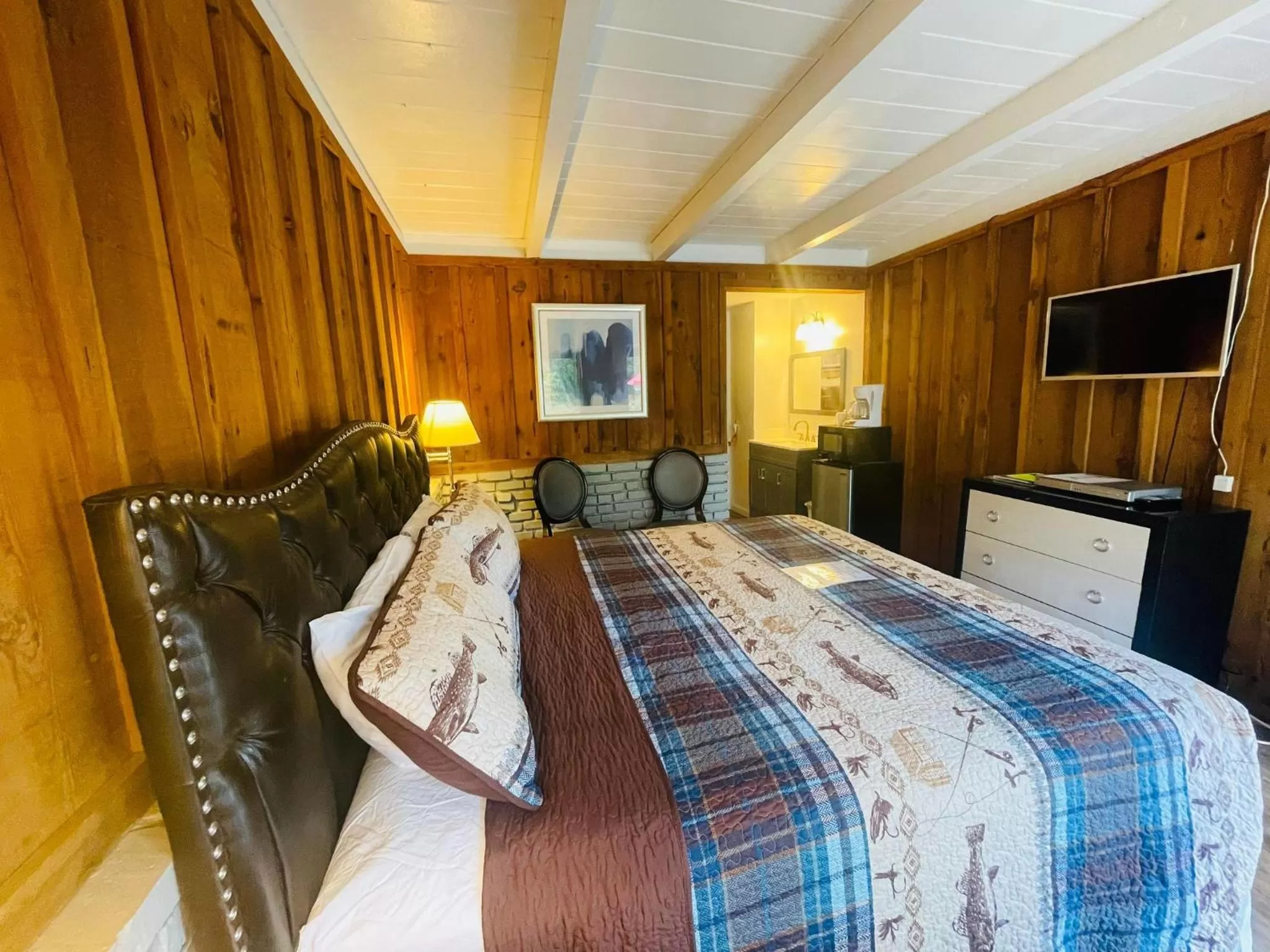 Bed in Riverfront Lodging