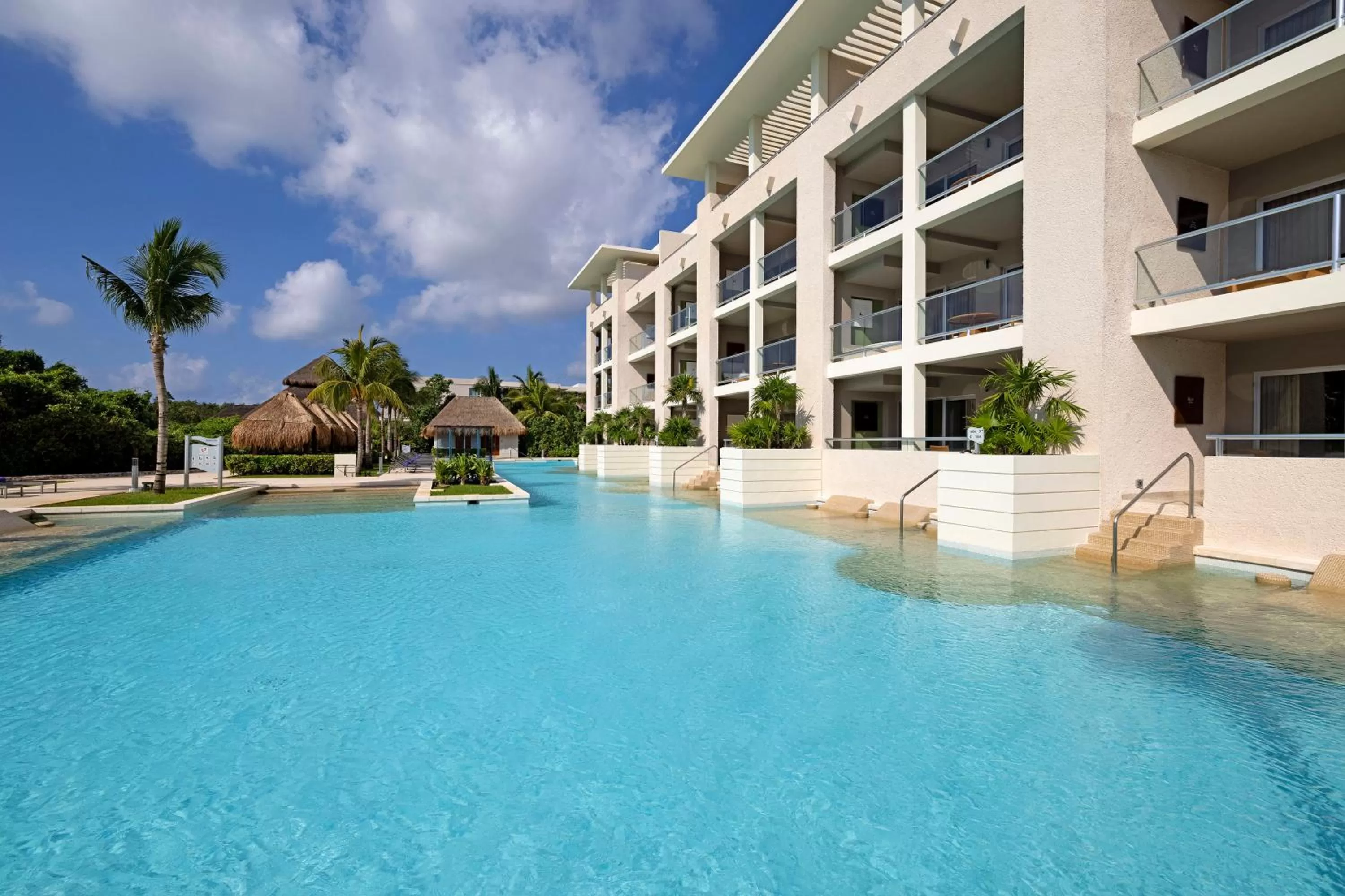 Swimming pool in Paradisus La Perla - Adults Only - Riviera Maya - All Inclusive