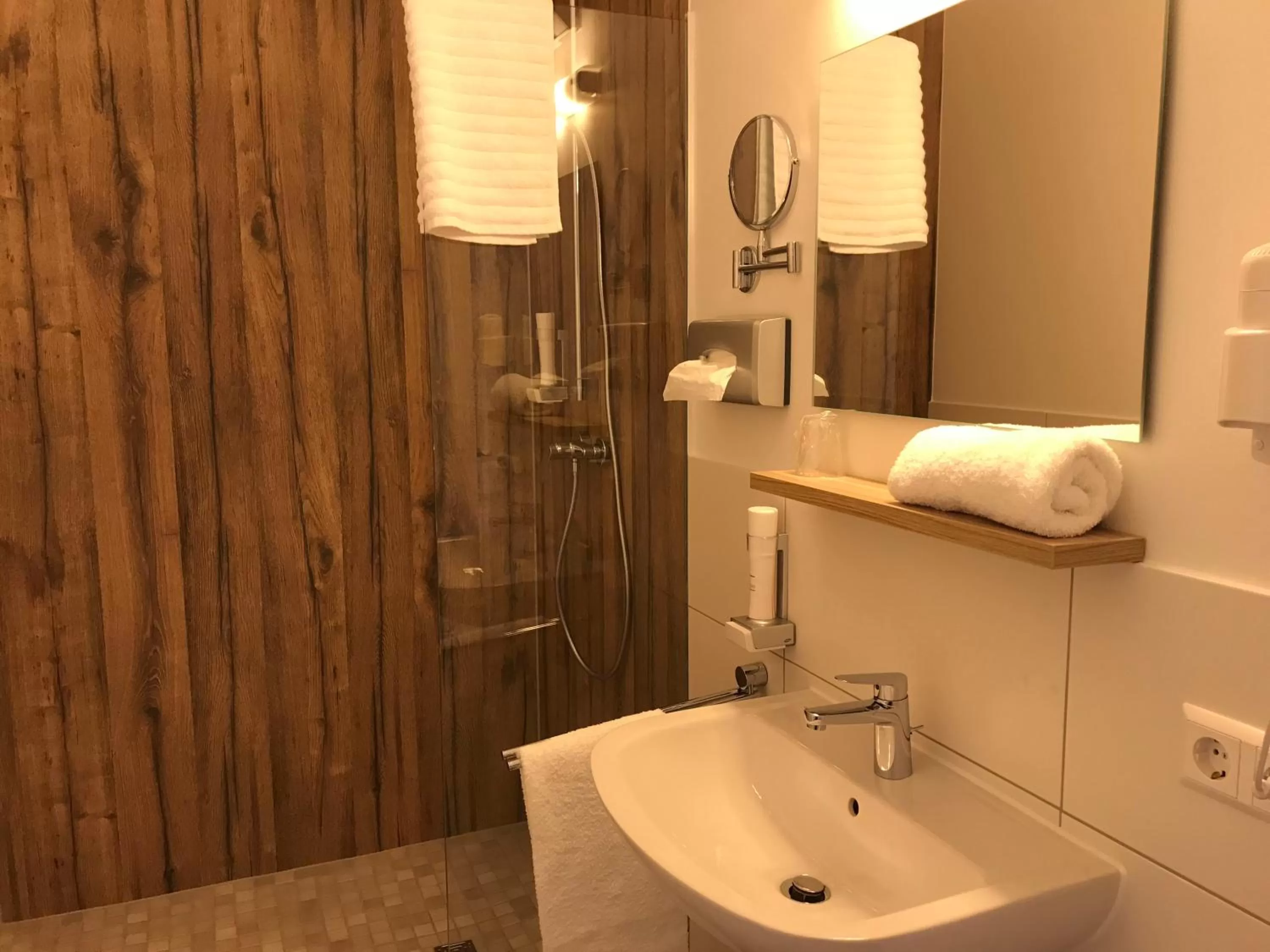 Bathroom in Hotel Hohenloher Tor