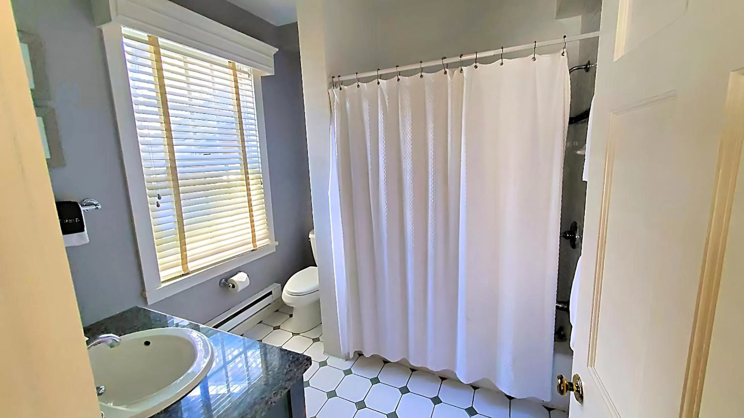 Bathroom in Four Columns Inn