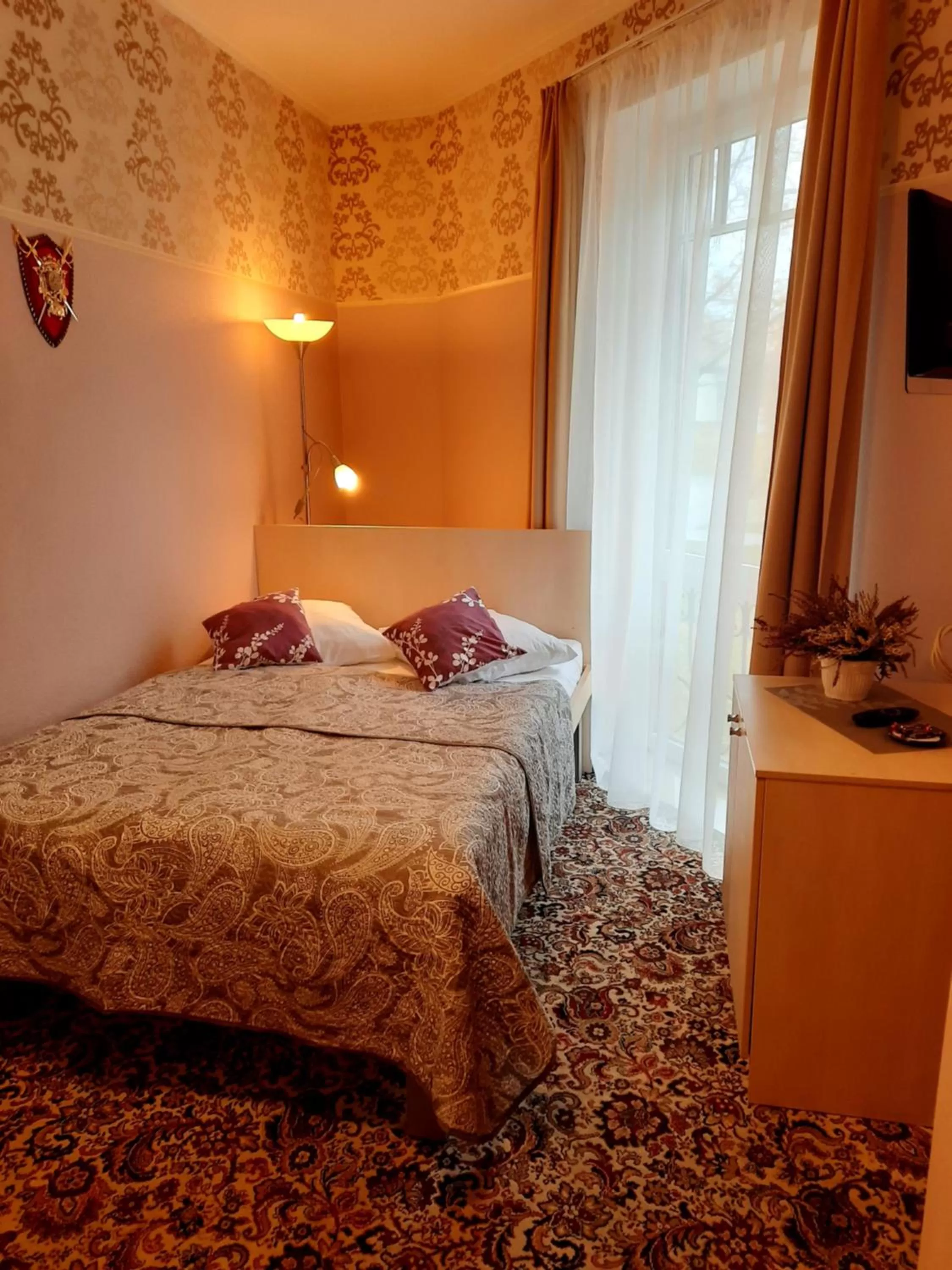 Photo of the whole room, Bed in Hotel Pils with Self-Check in