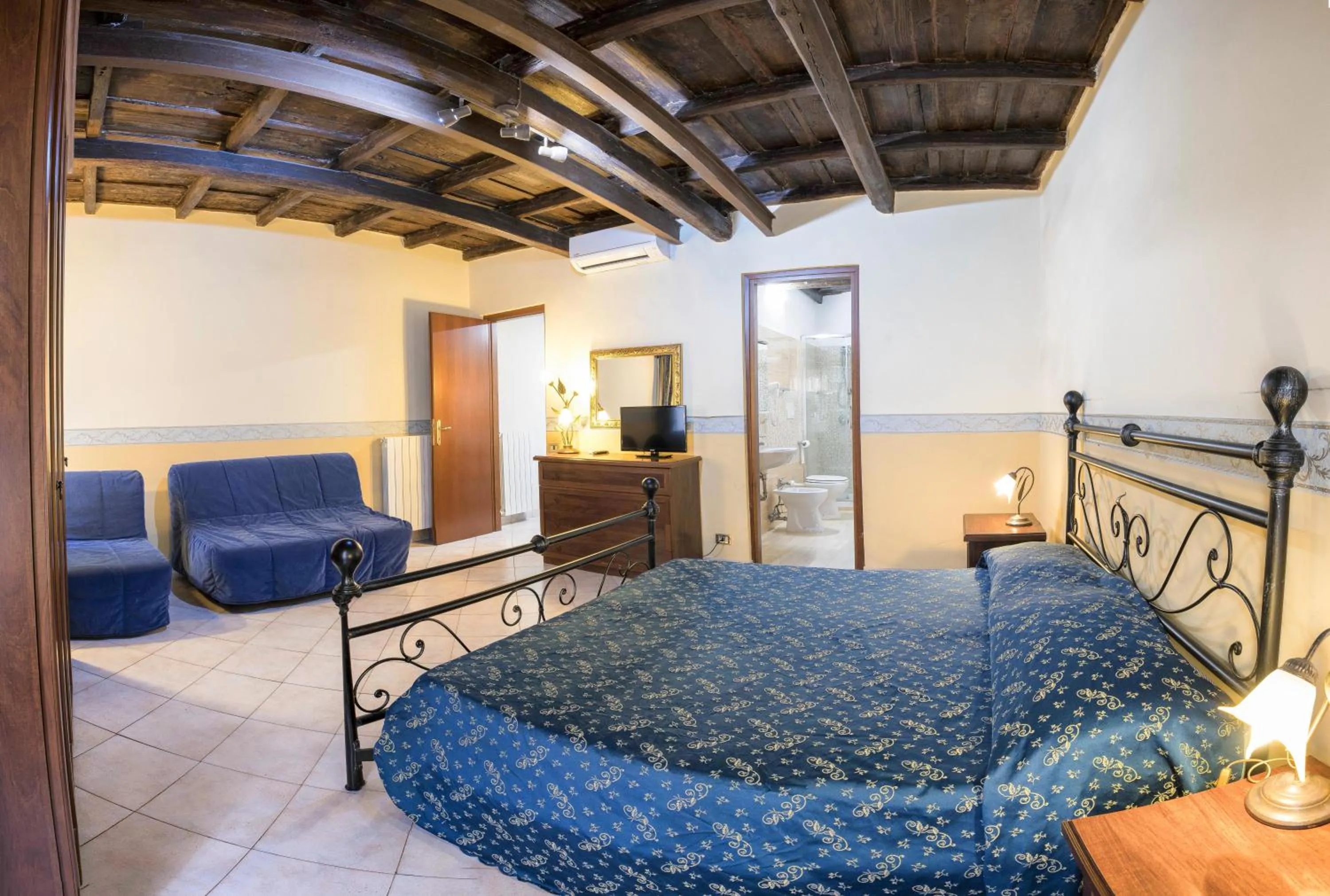 Photo of the whole room in Hotel Anfiteatro Flavio