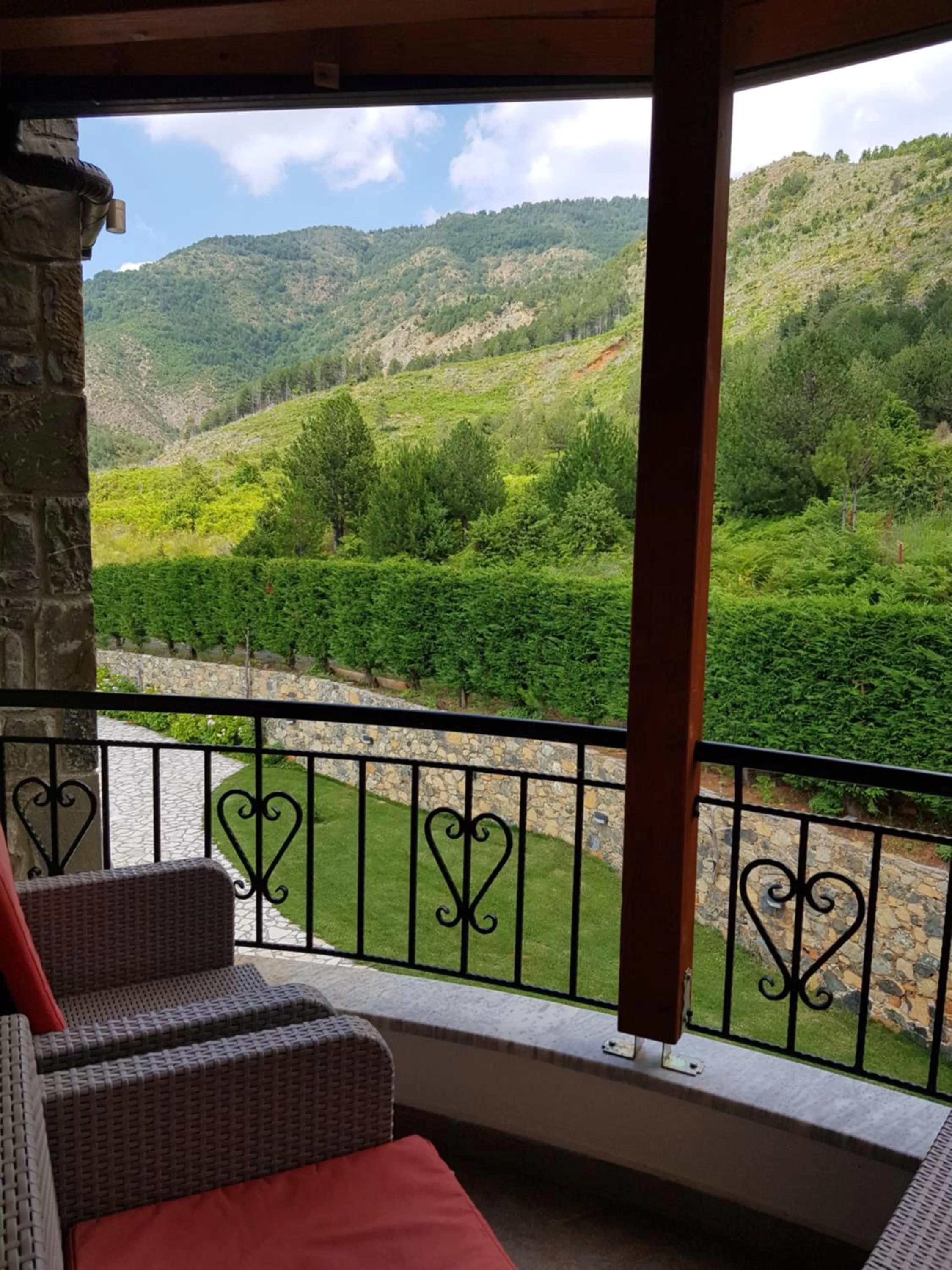 Mountain View in Sofra E Shpatit