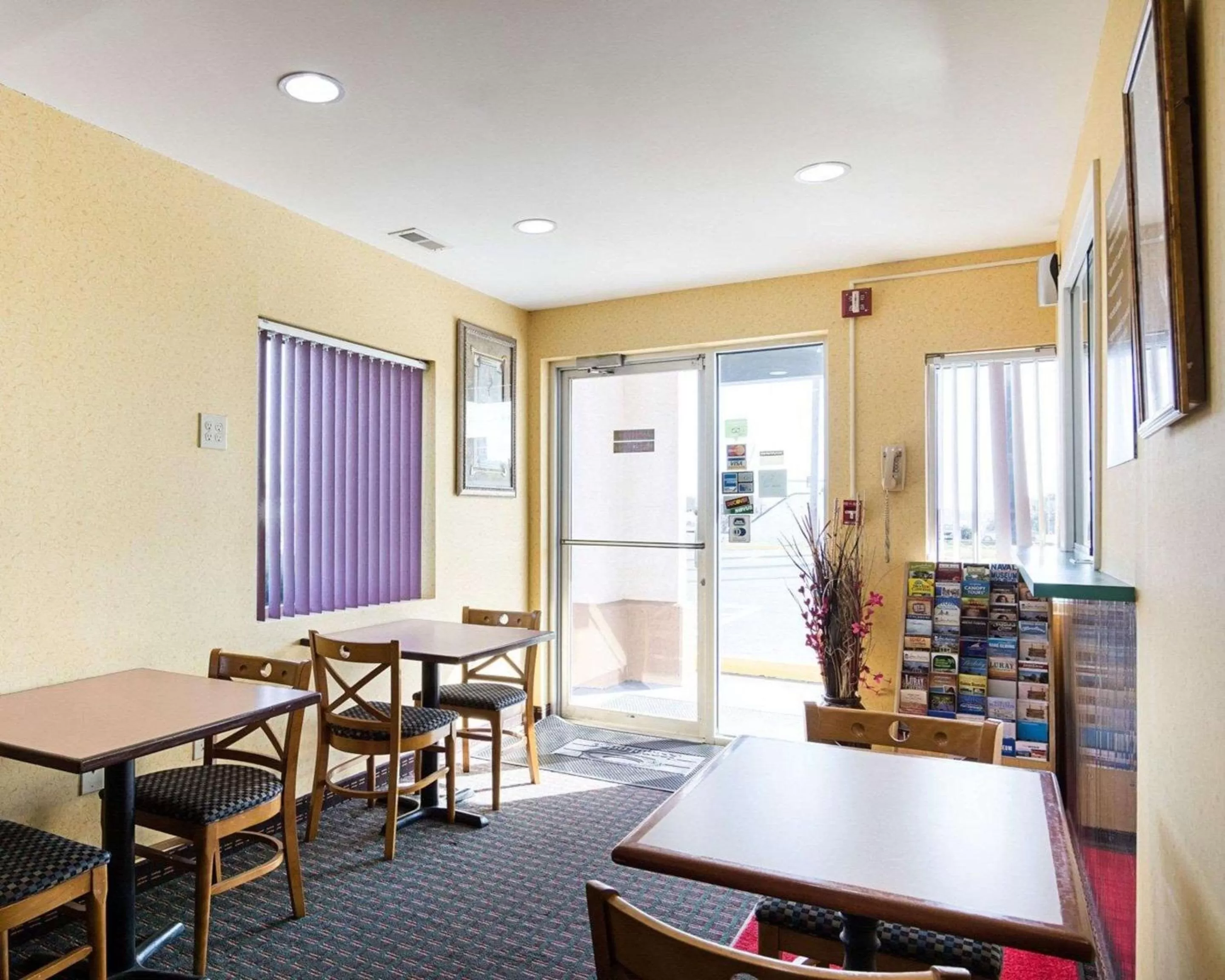 Lobby or reception in Econo Lodge Fredericksburg near I-95