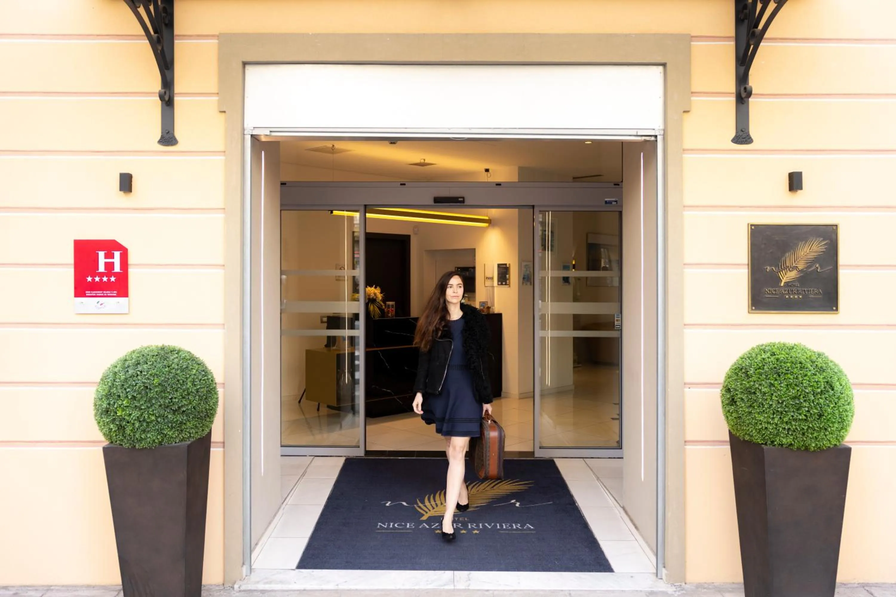 Property building in Hôtel Nice Azur Riviera