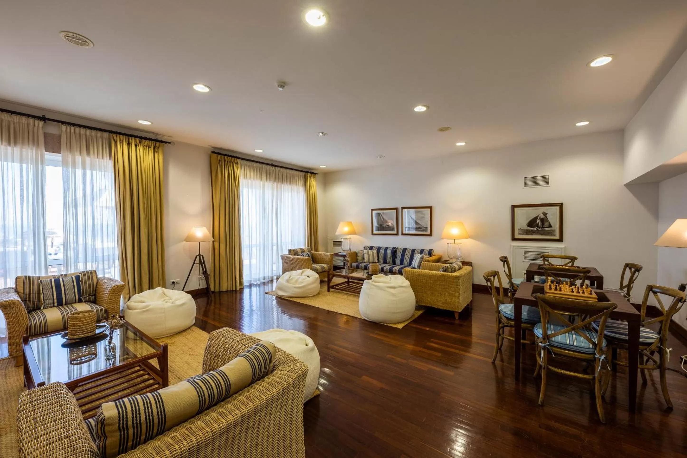 Communal lounge/ TV room in Pousada de Sagres