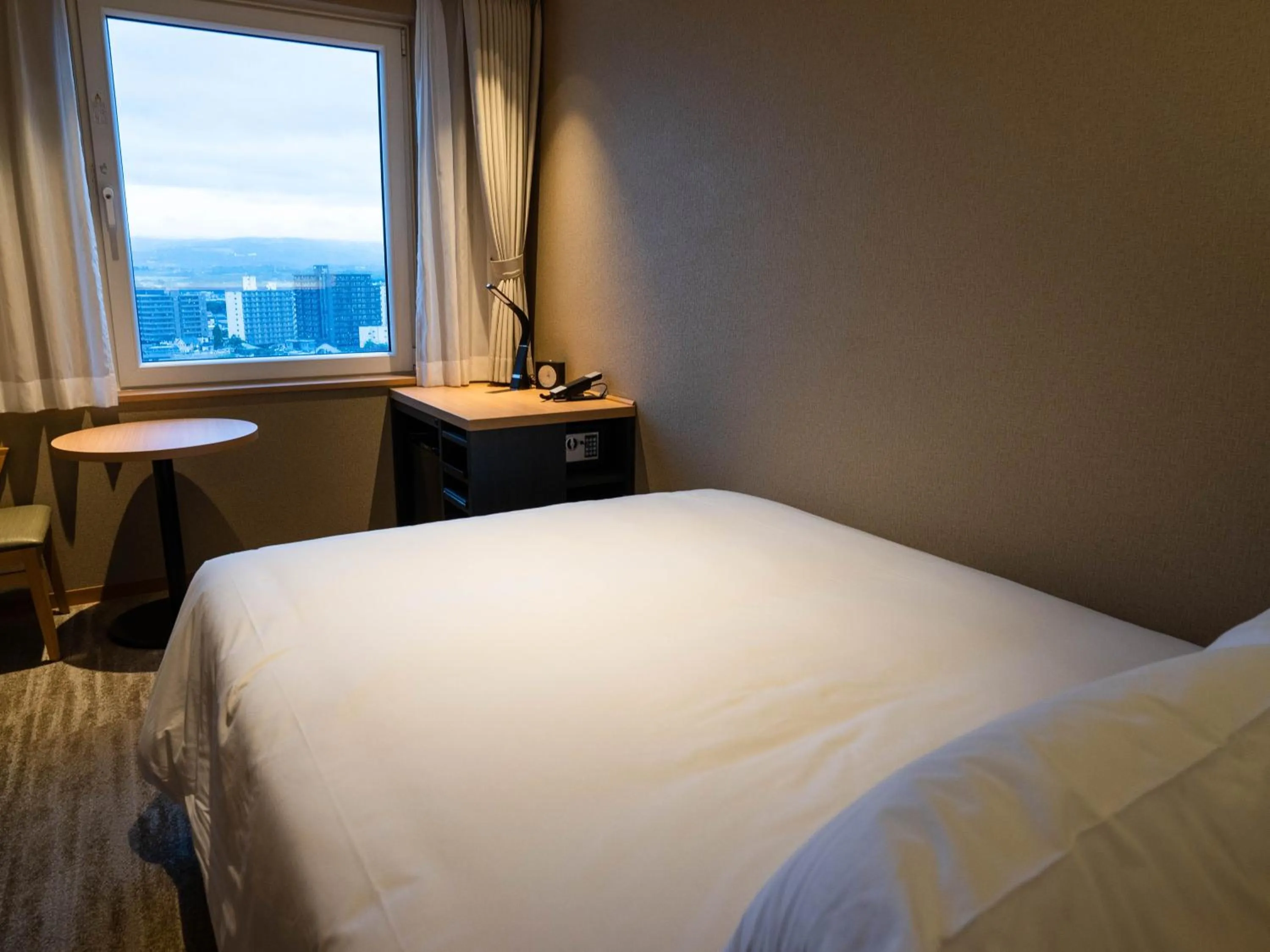 Photo of the whole room, Bed in Hakodate Yunokawa Onsen Umi to Akari Hewitt Resort