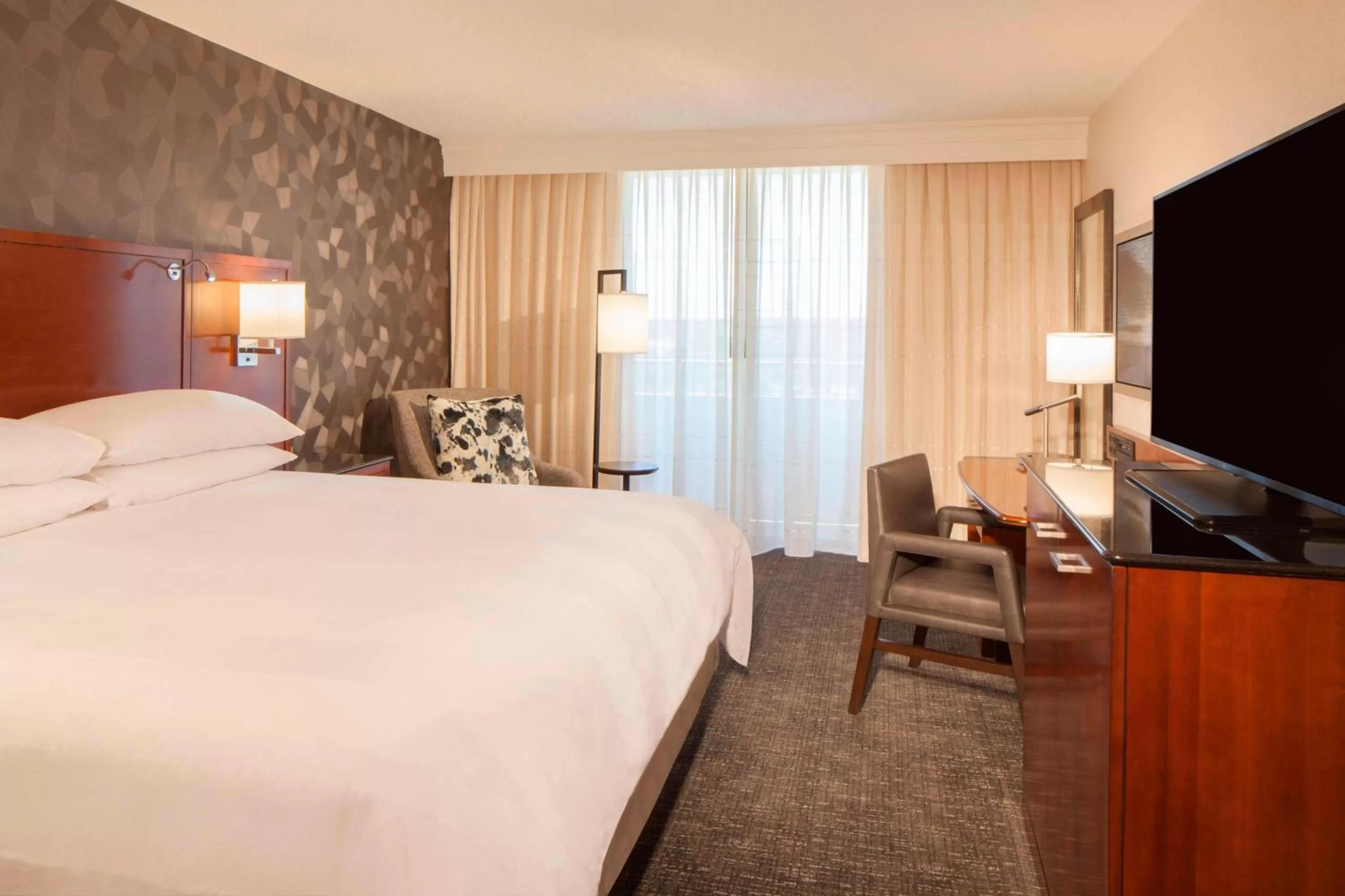 King Room - Hearing Accessible in Omaha Marriott