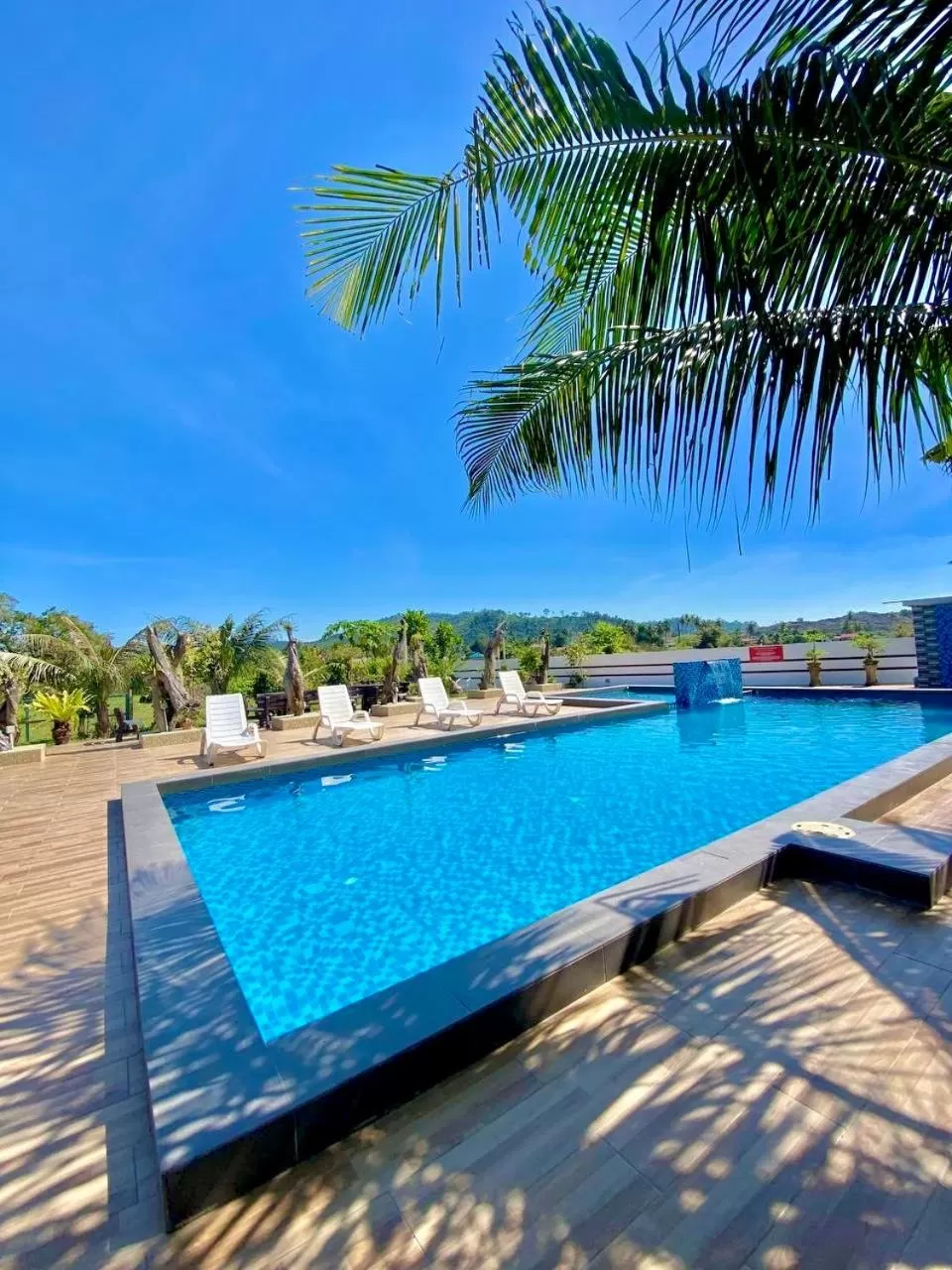Swimming pool in Cenang Room Rahsia Motel