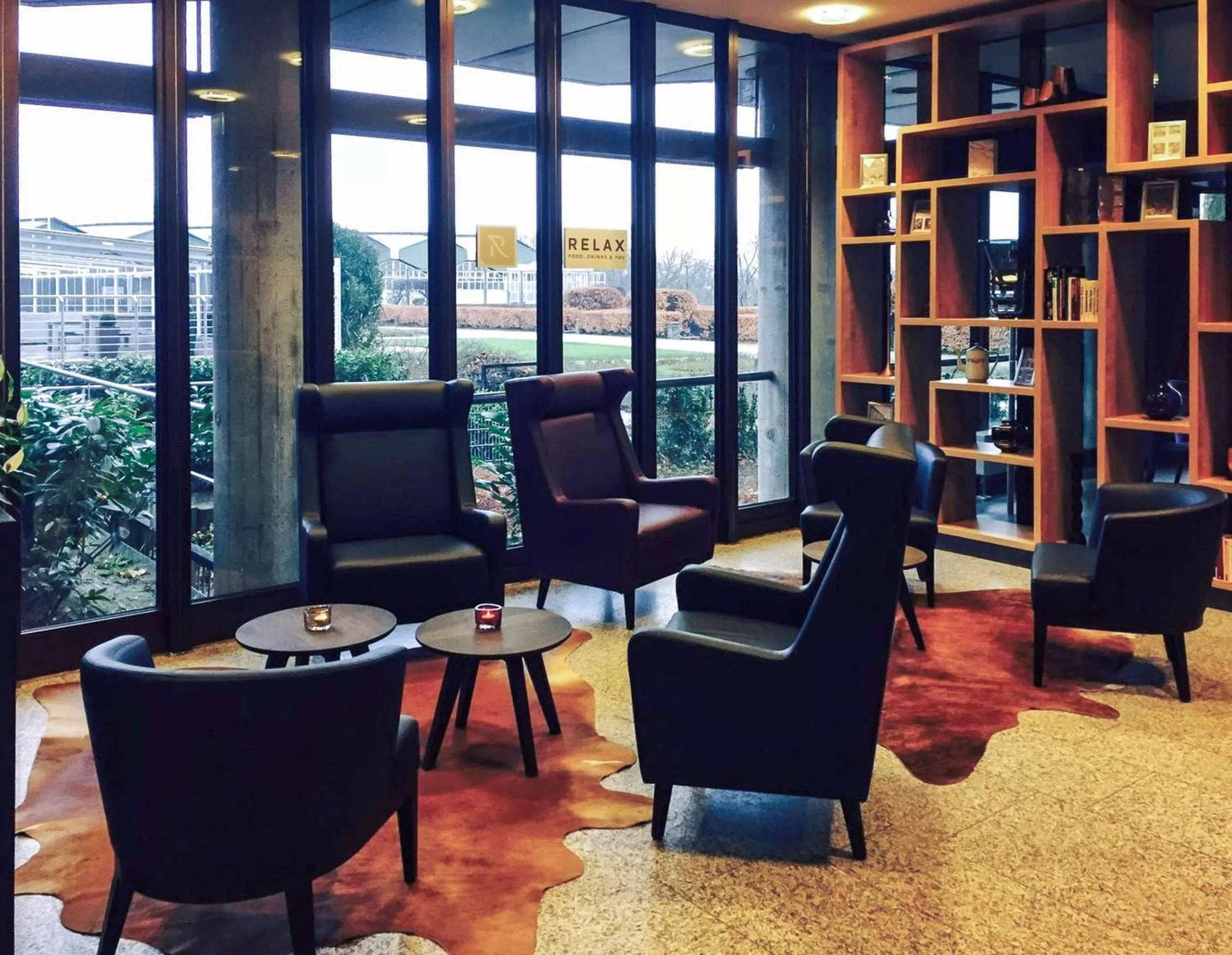 Restaurant/places to eat in Mercure Hotel Dortmund Messe