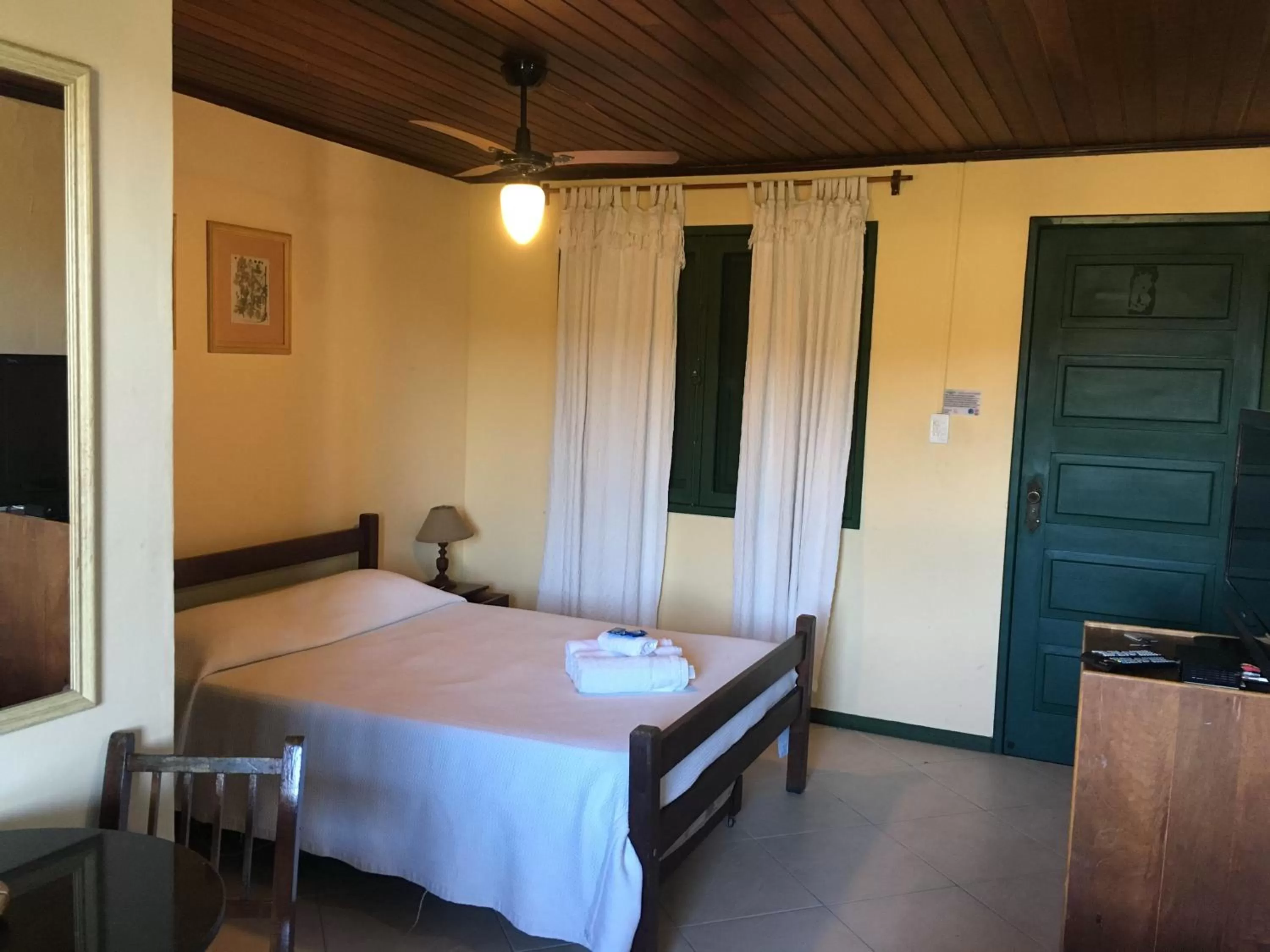 Photo of the whole room, Bed in Pousada Saint Germain