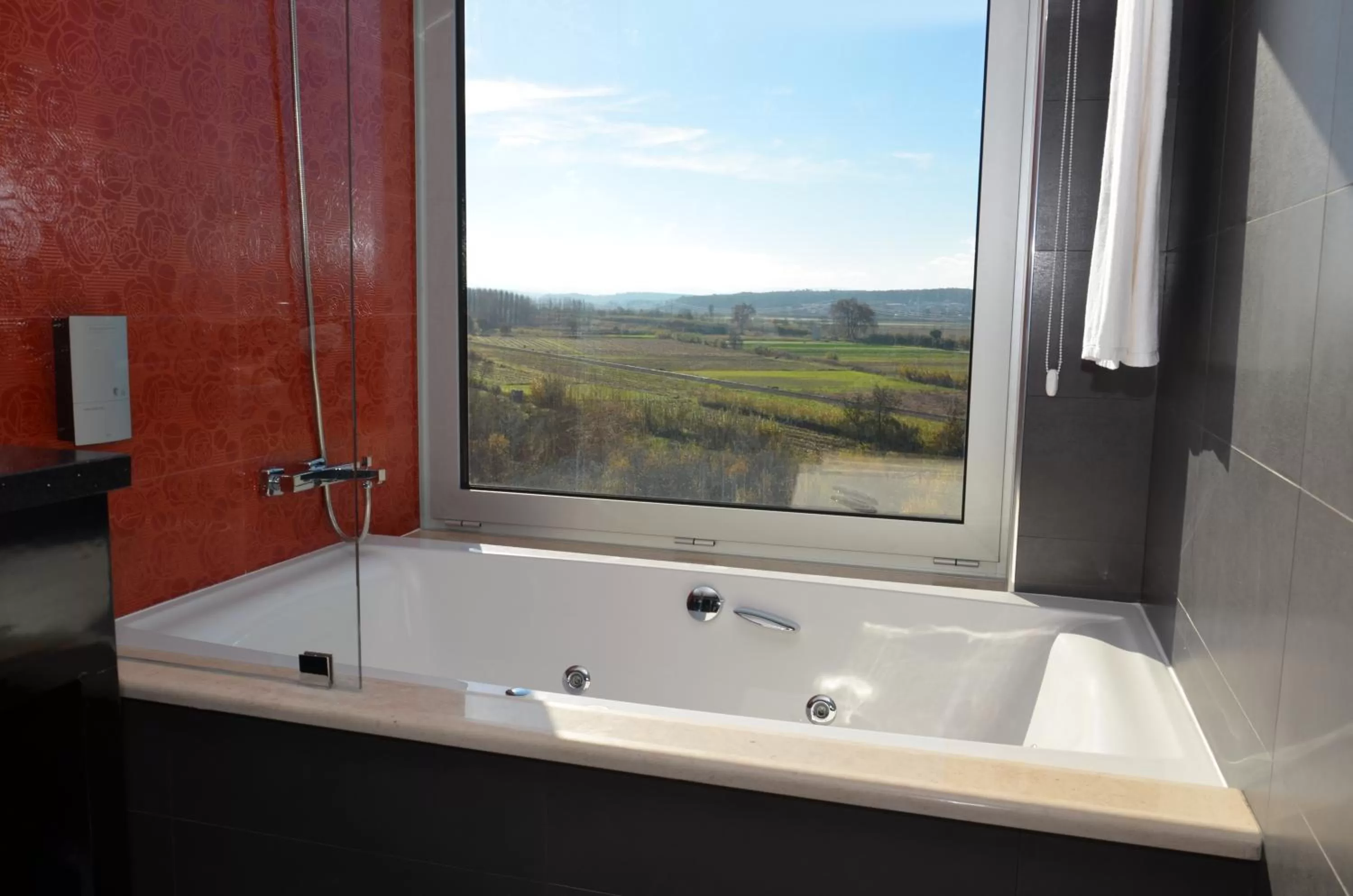 Hot Tub in Lisotel - Hotel & Spa