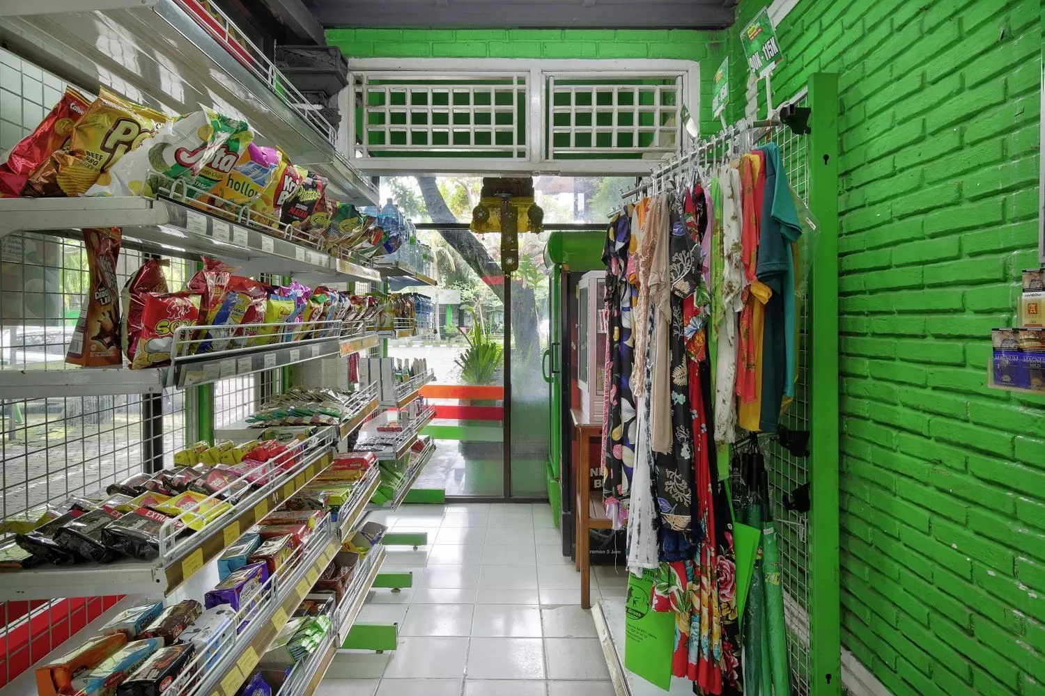 On-site shops in Negara Hotel - CHSE Certified