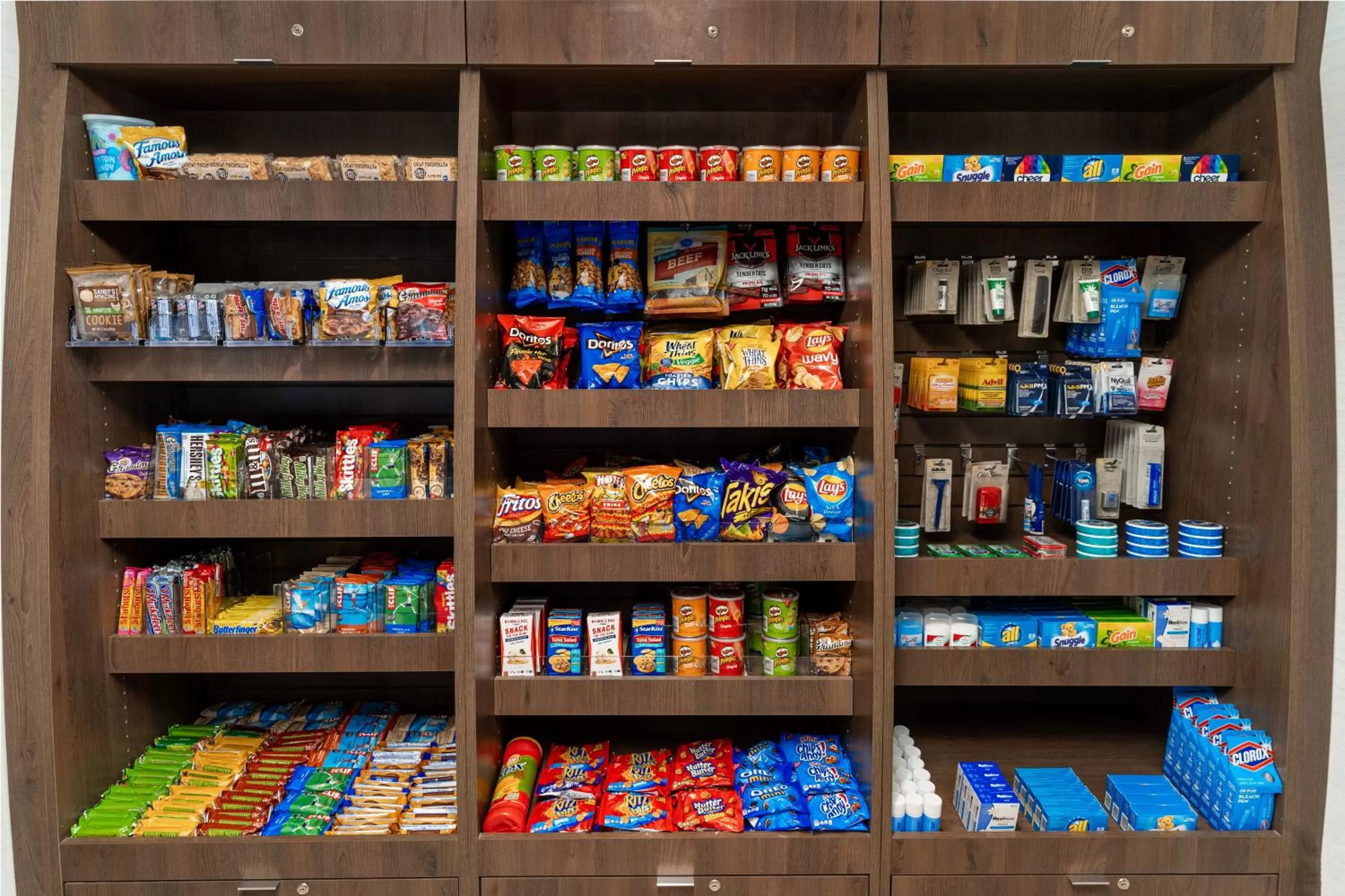 On-site shops in Staybridge Suites - Temecula - Wine Country by IHG