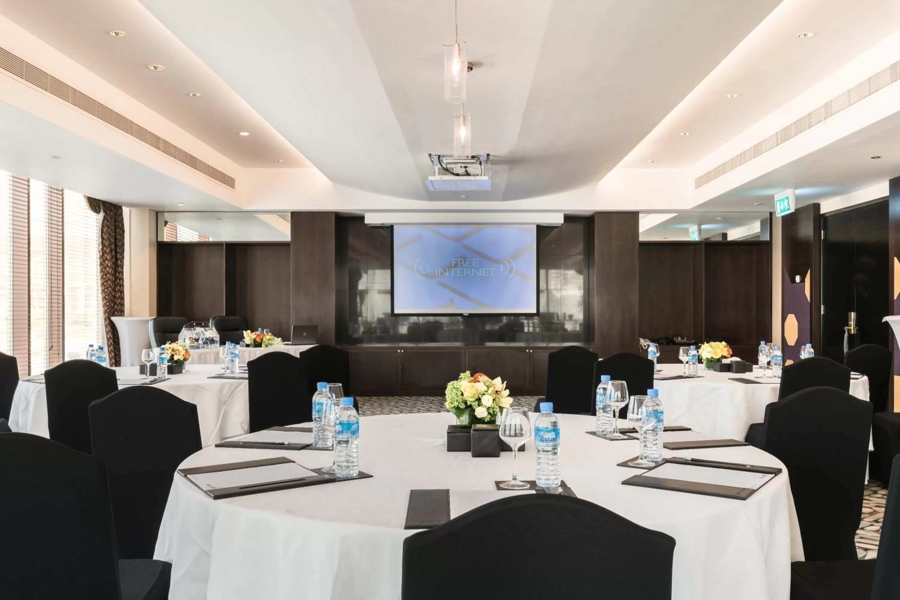 Business facilities in Radisson Blu Hotel, Doha