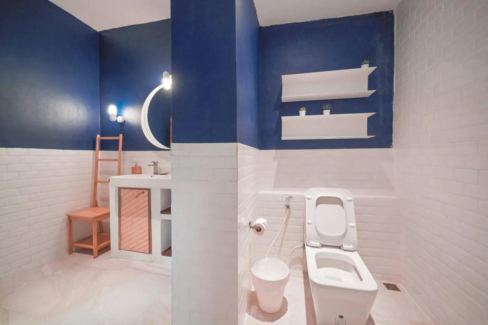 Bathroom in Twin Bay Resort Koh Lanta