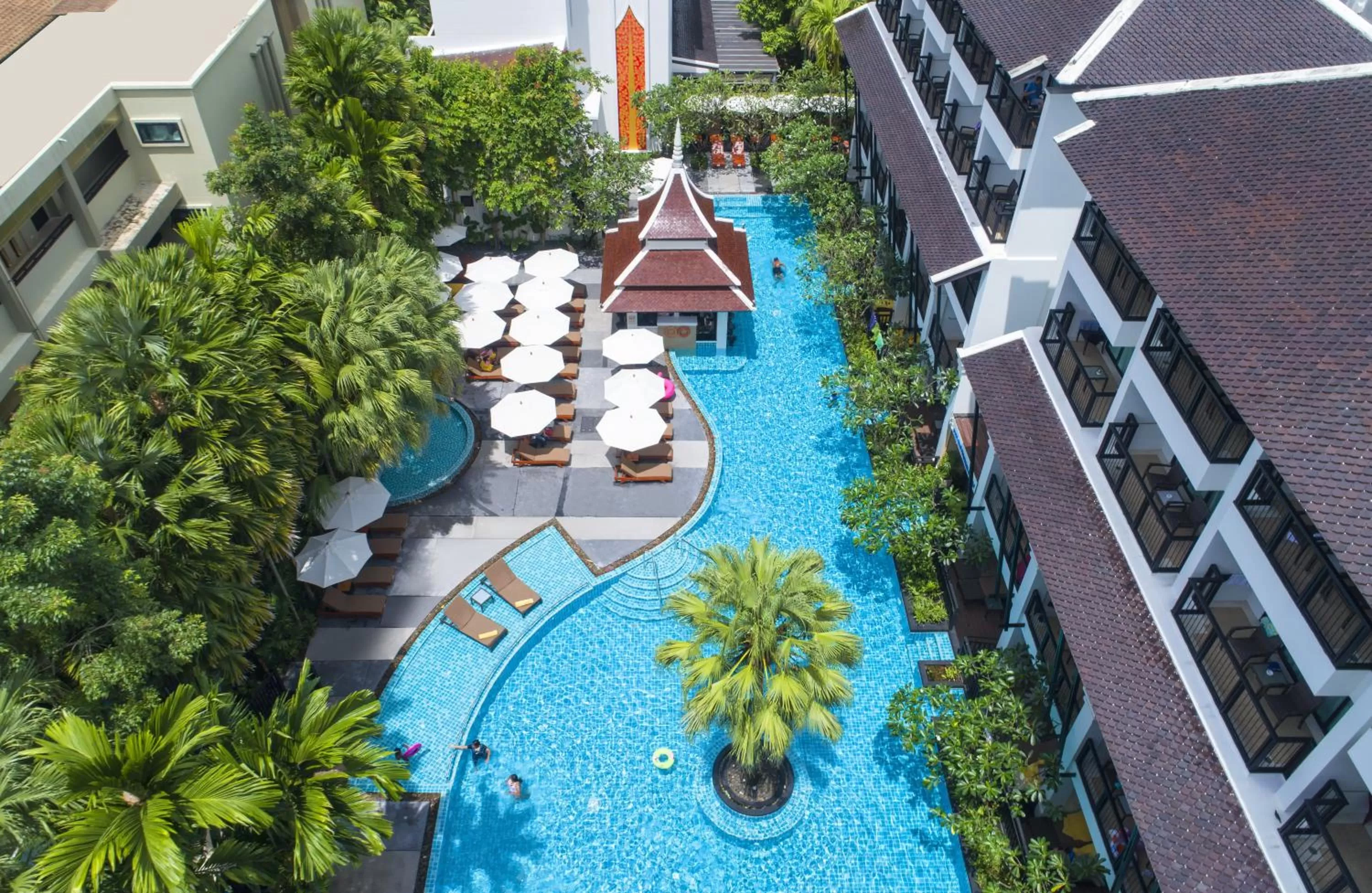 Swimming pool in Centara Anda Dhevi Resort & Spa Krabi