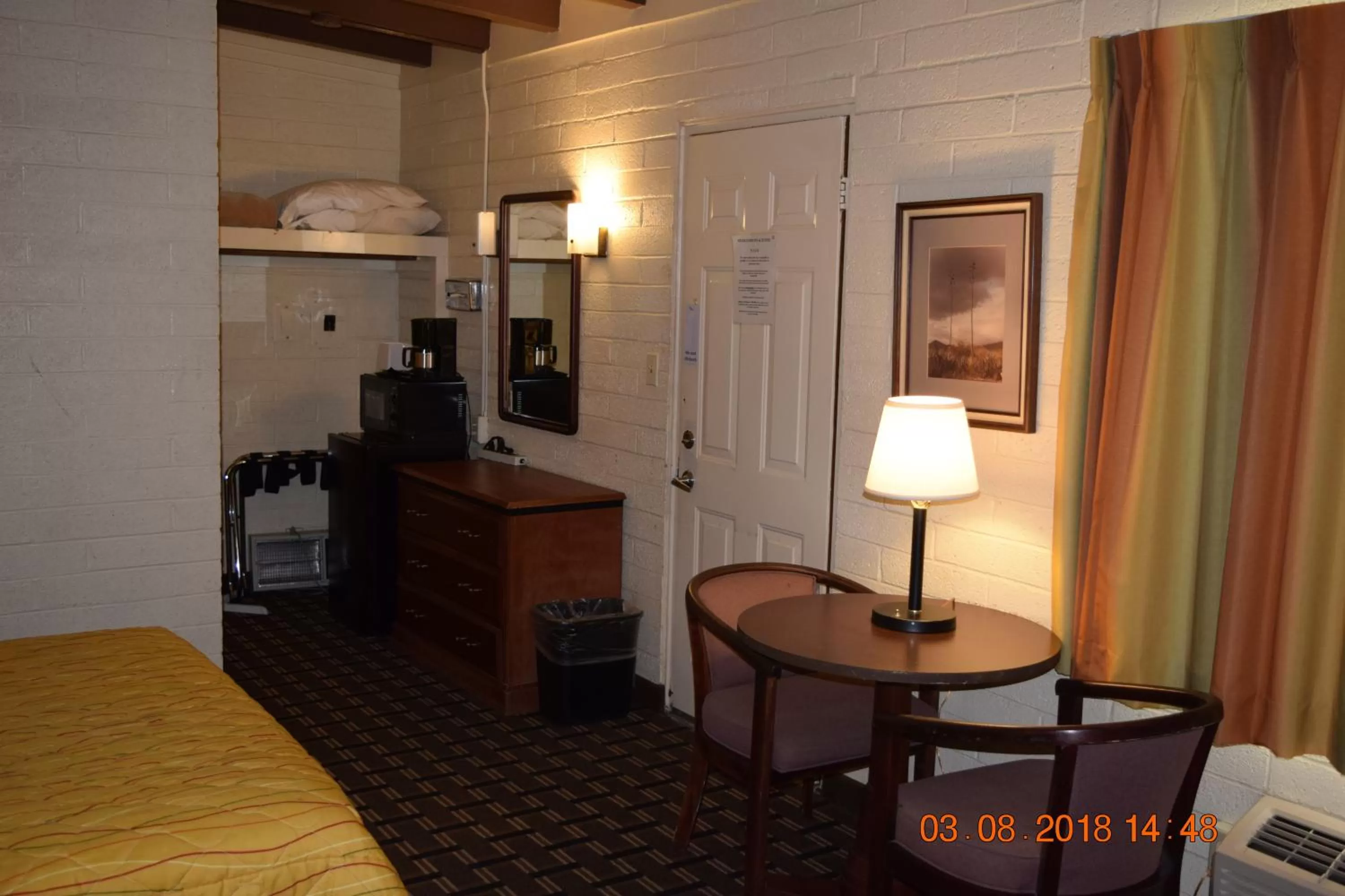 Bed in Stanlunds Inn and Suites
