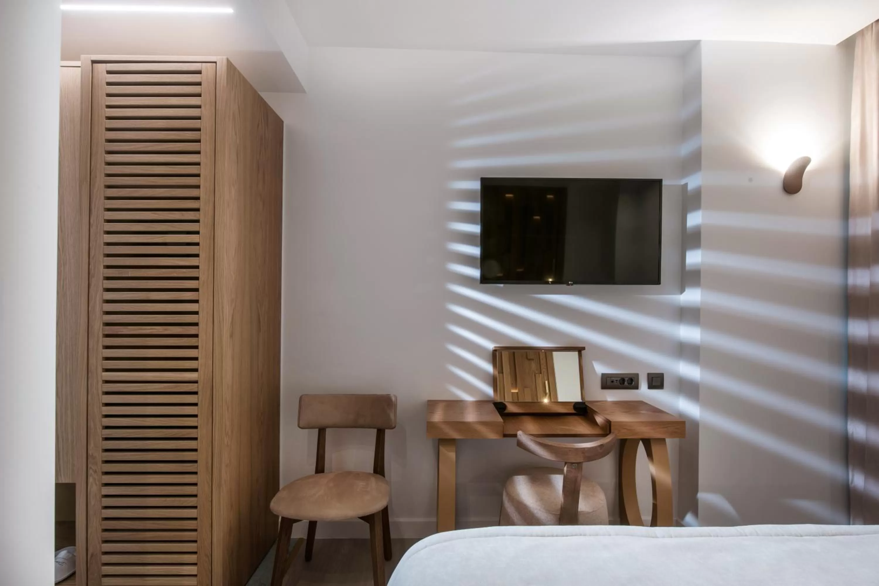 TV and multimedia, Bed in Dimargio Luxury Hotel & Spa