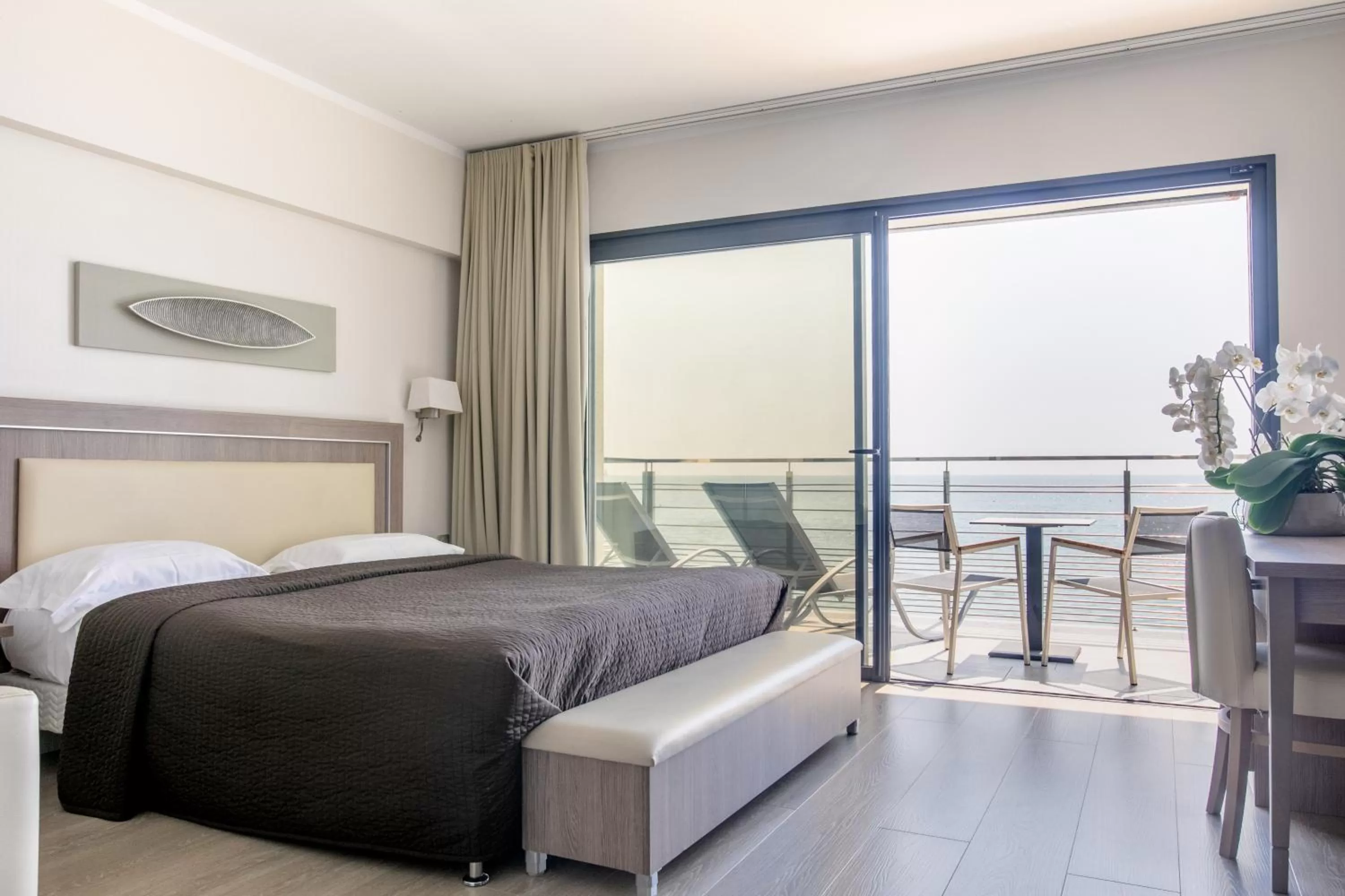 Bedroom, Bed in Villa Azur