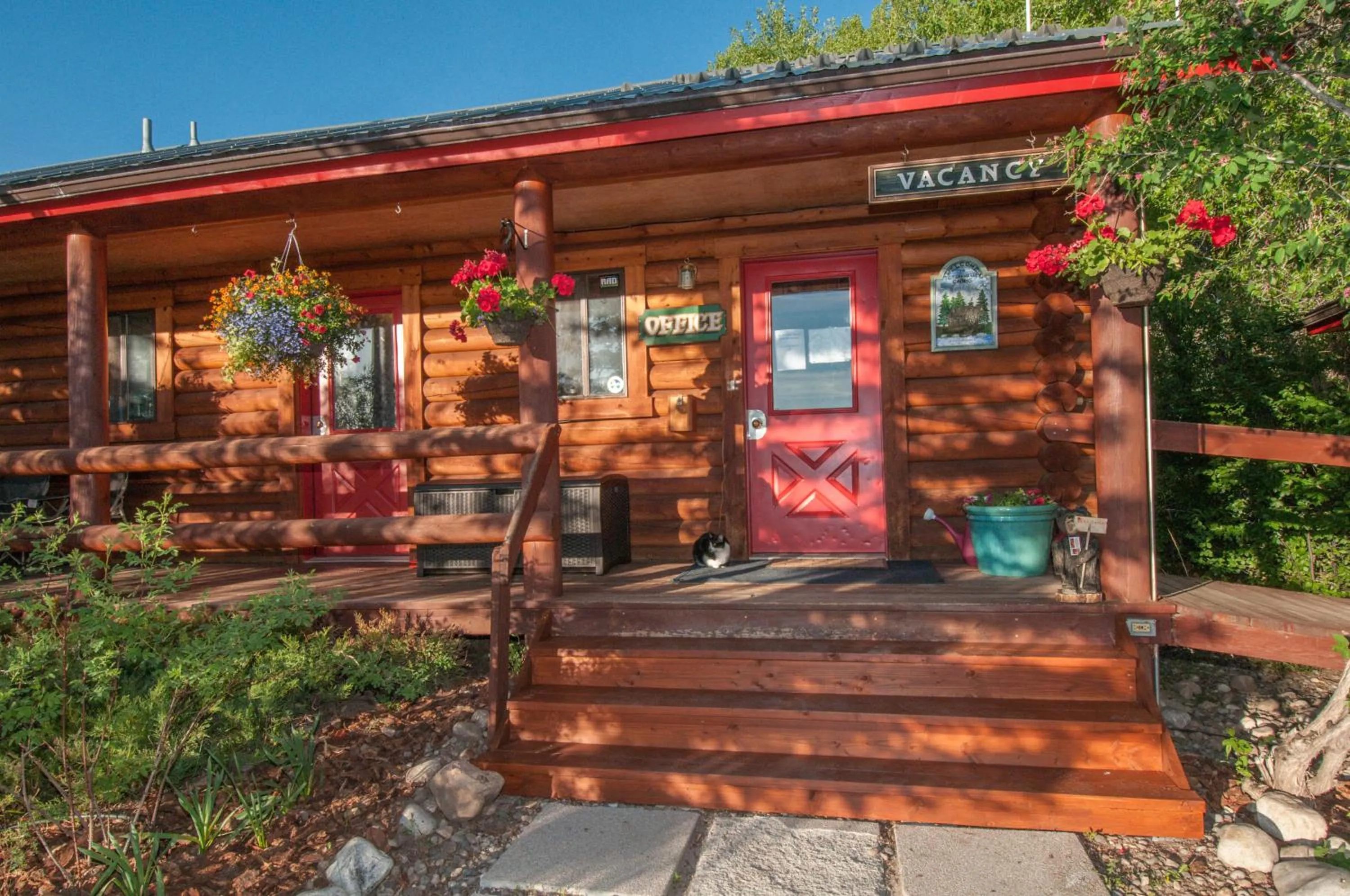 Facade/entrance in Teton Valley Cabins