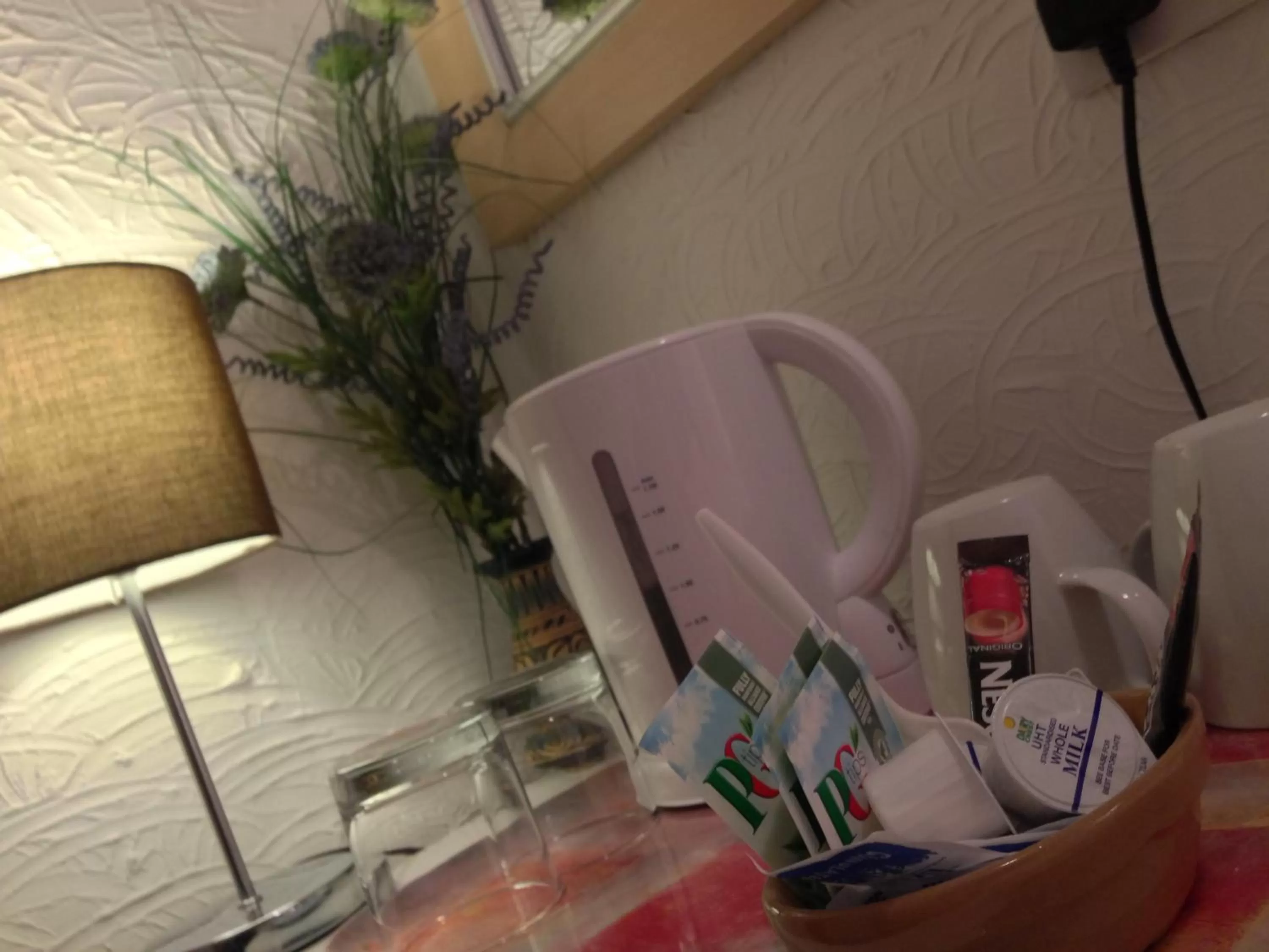 Coffee/tea facilities in Wilsons Hotel - Blackpool Tower View