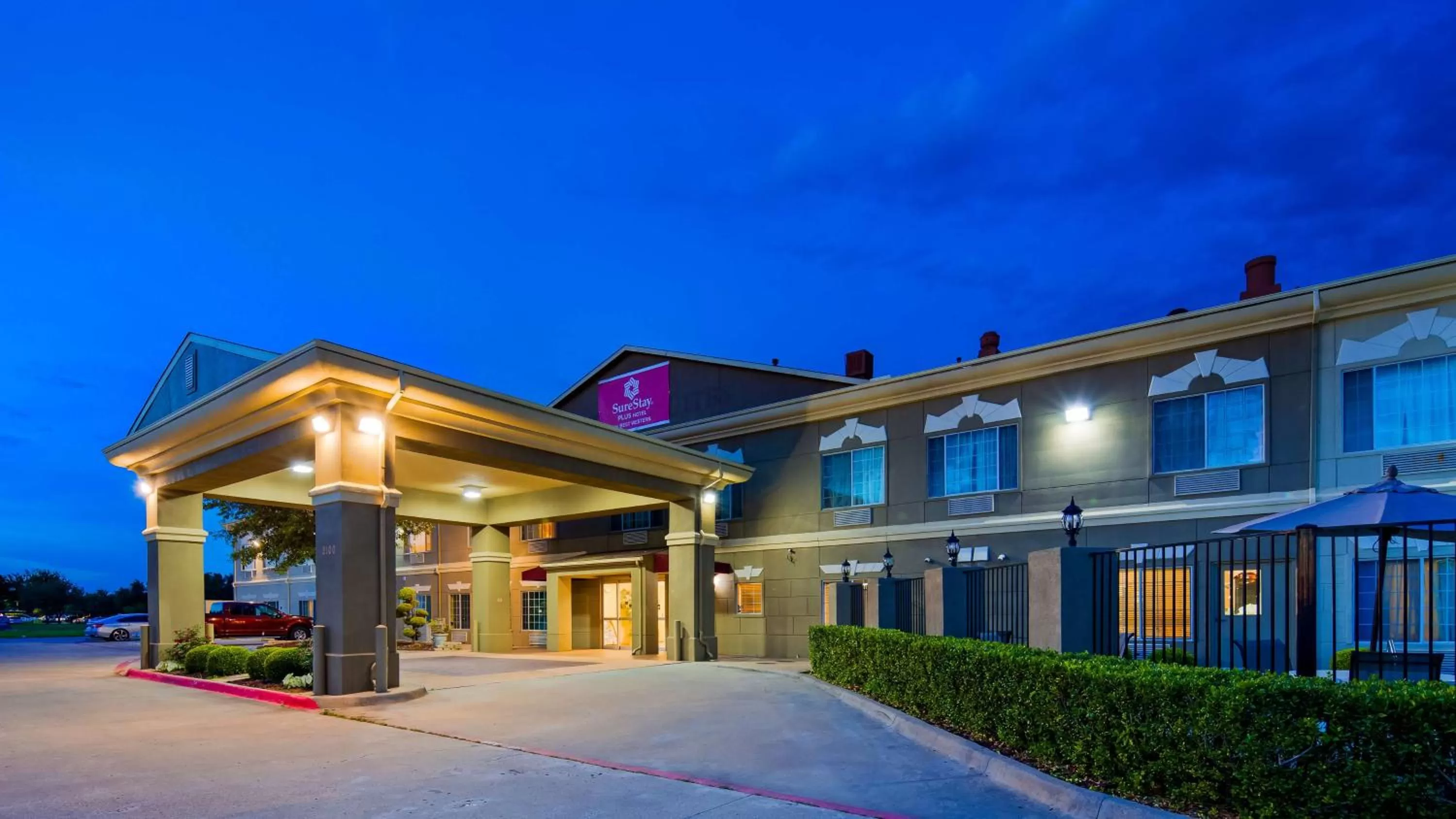 Property building in SureStay Plus Hotel by Best Western Mesquite