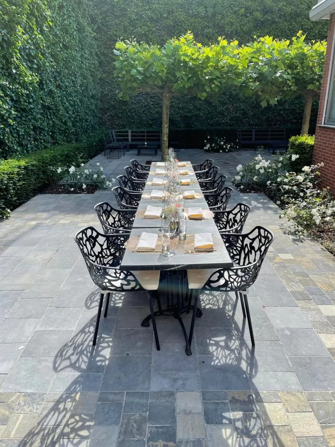 Restaurant/Places to Eat in Hotel La Pomme d'Or