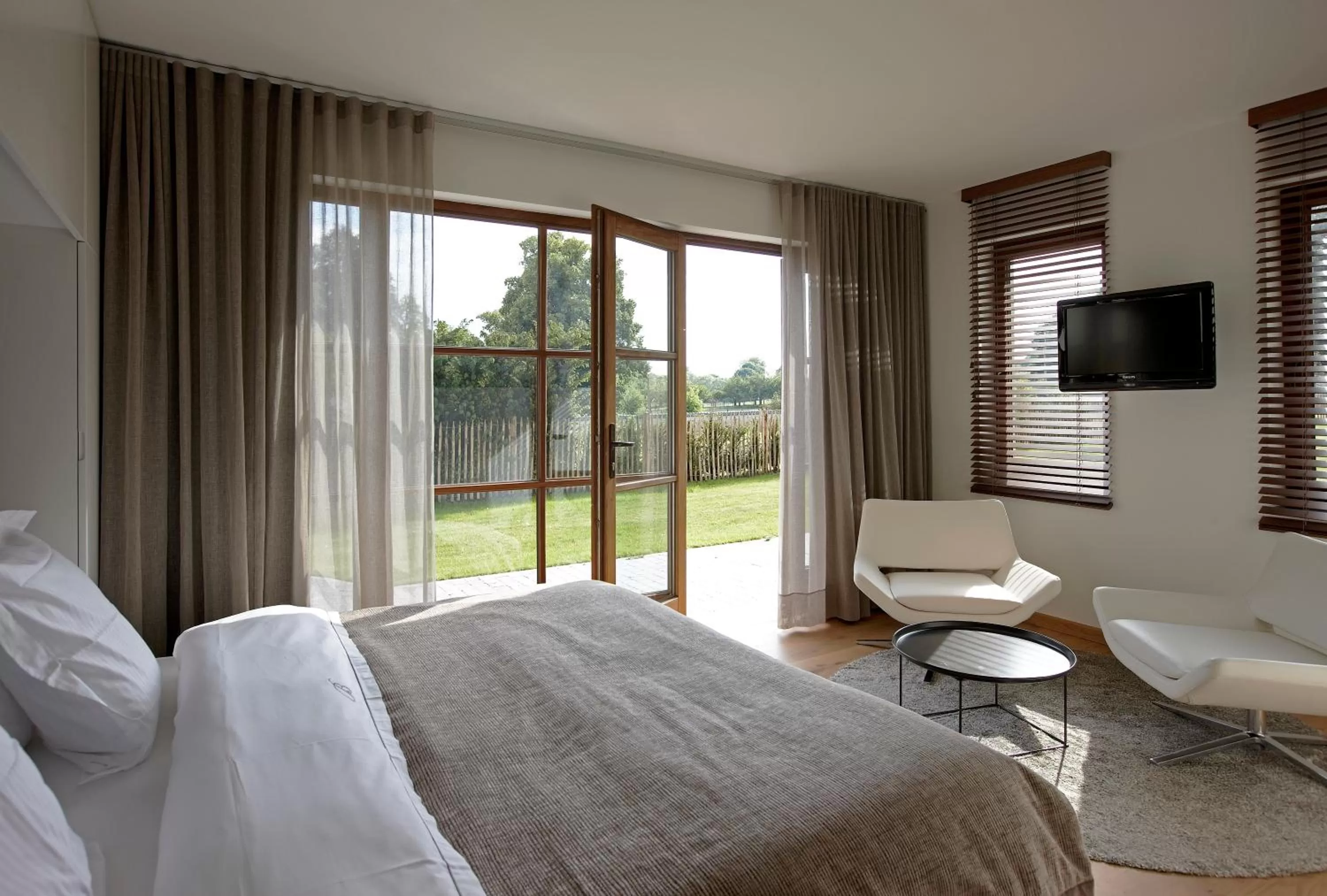 Garden view, Bed in B&B Baron’s House Neerijse-Leuven