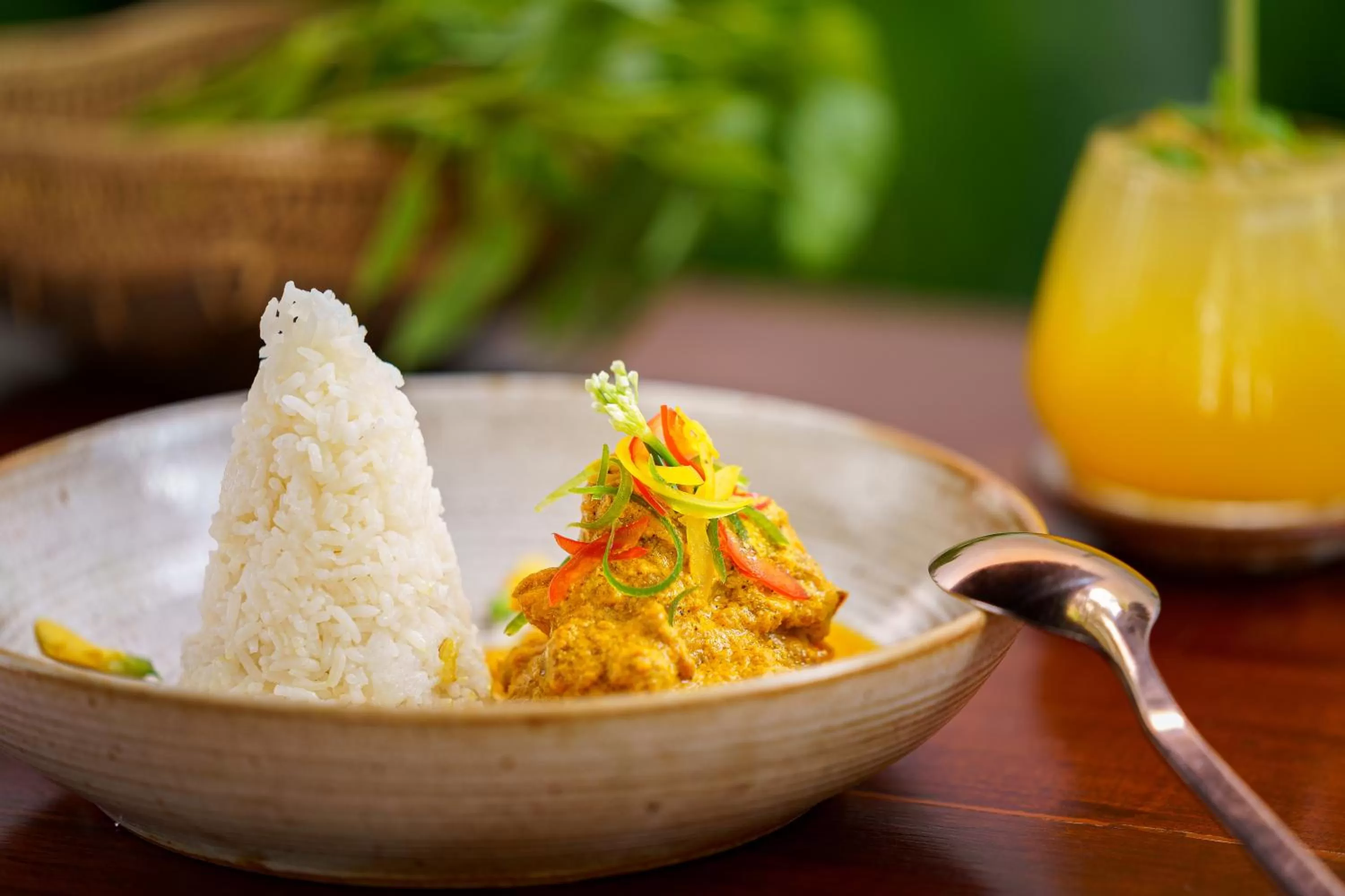 Food and drinks in Shintana Saya La Maison