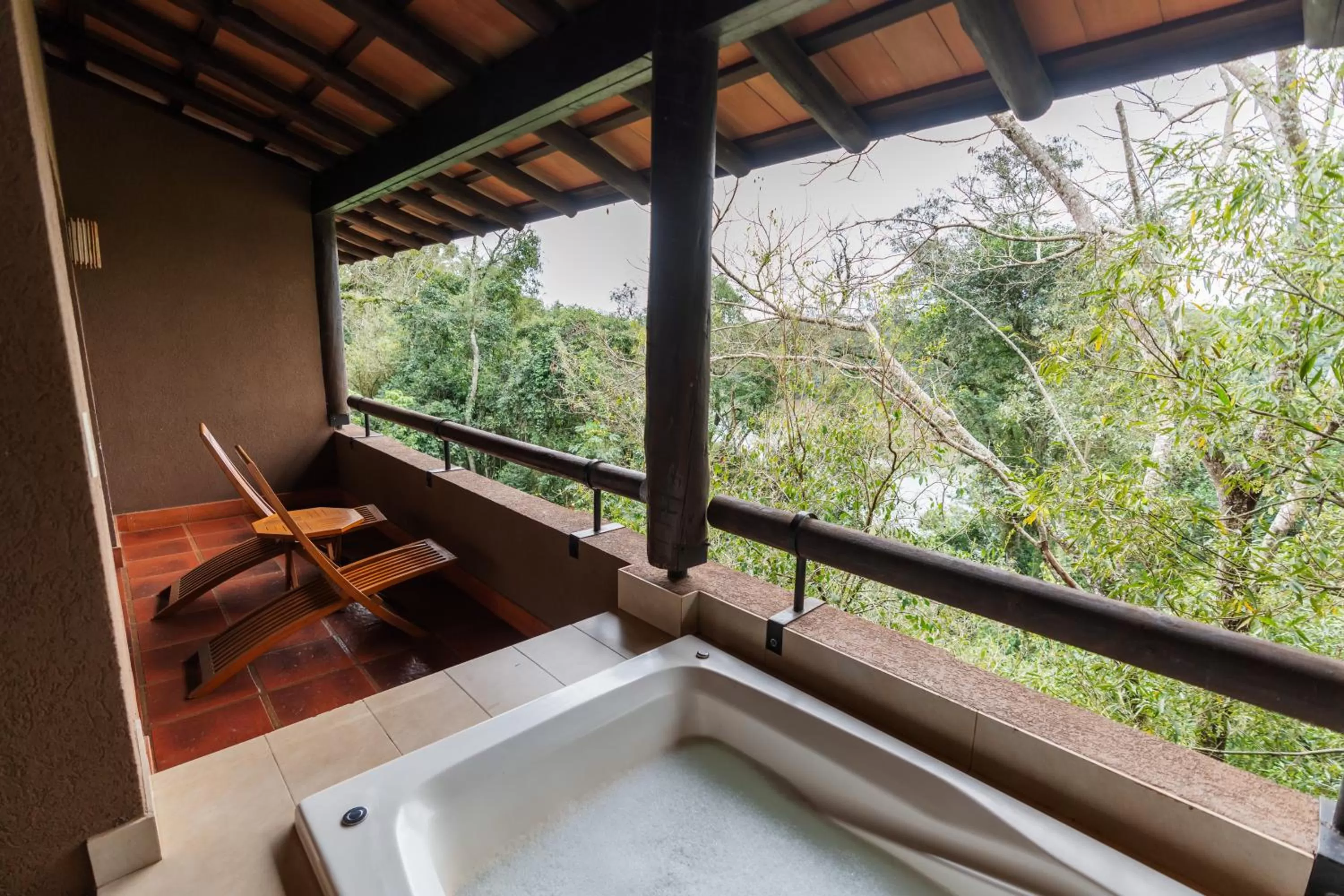 Hot Tub in Loi Suites Iguazu Hotel