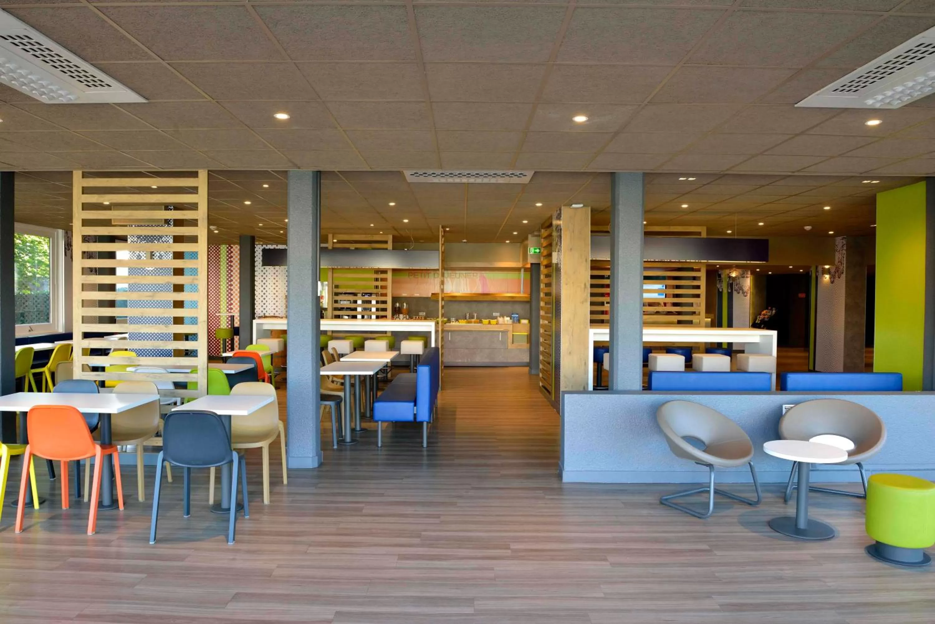 Restaurant/places to eat in ibis budget Bordeaux Lac