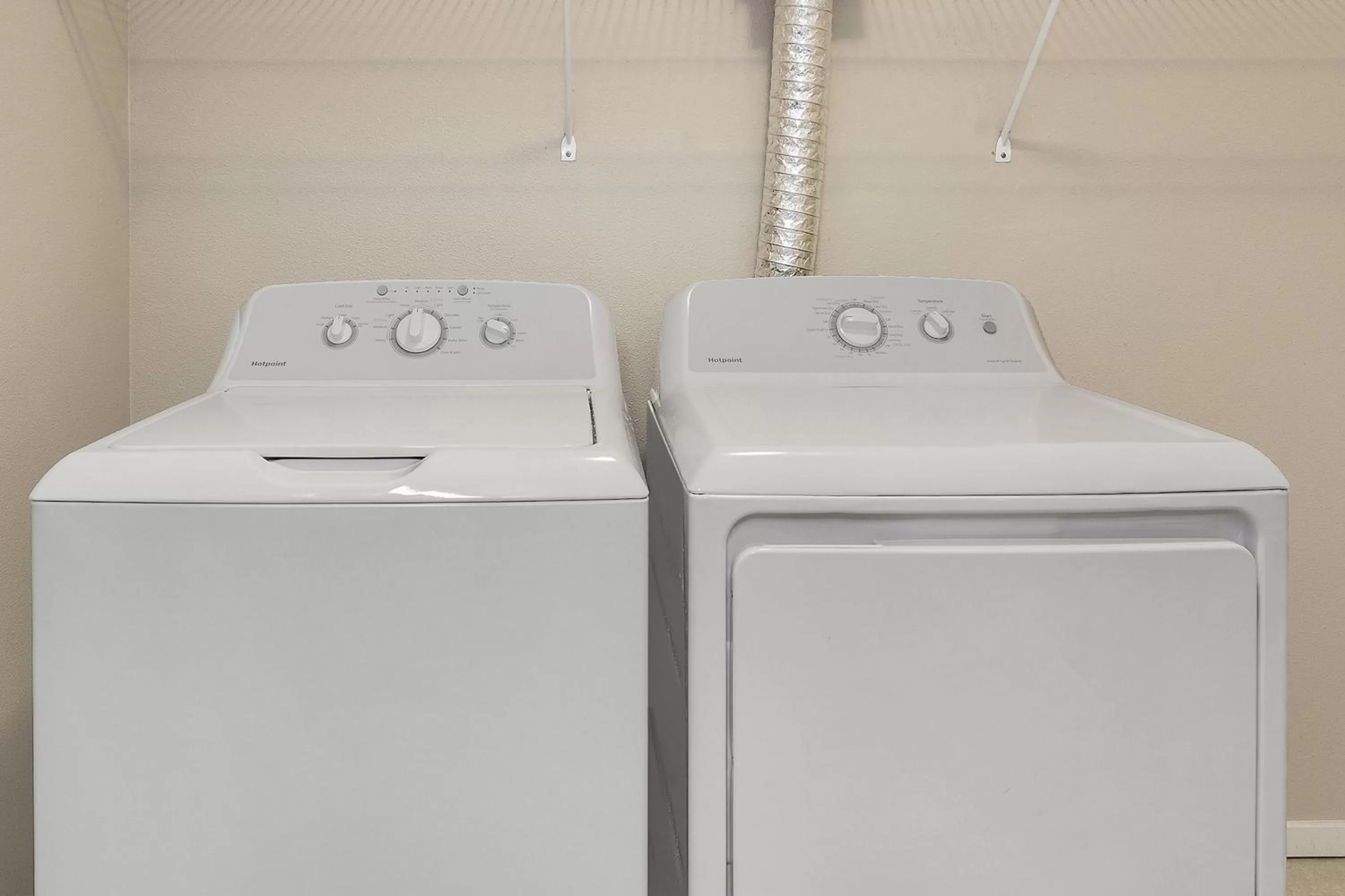 laundry in Kasa Bellevue Seattle