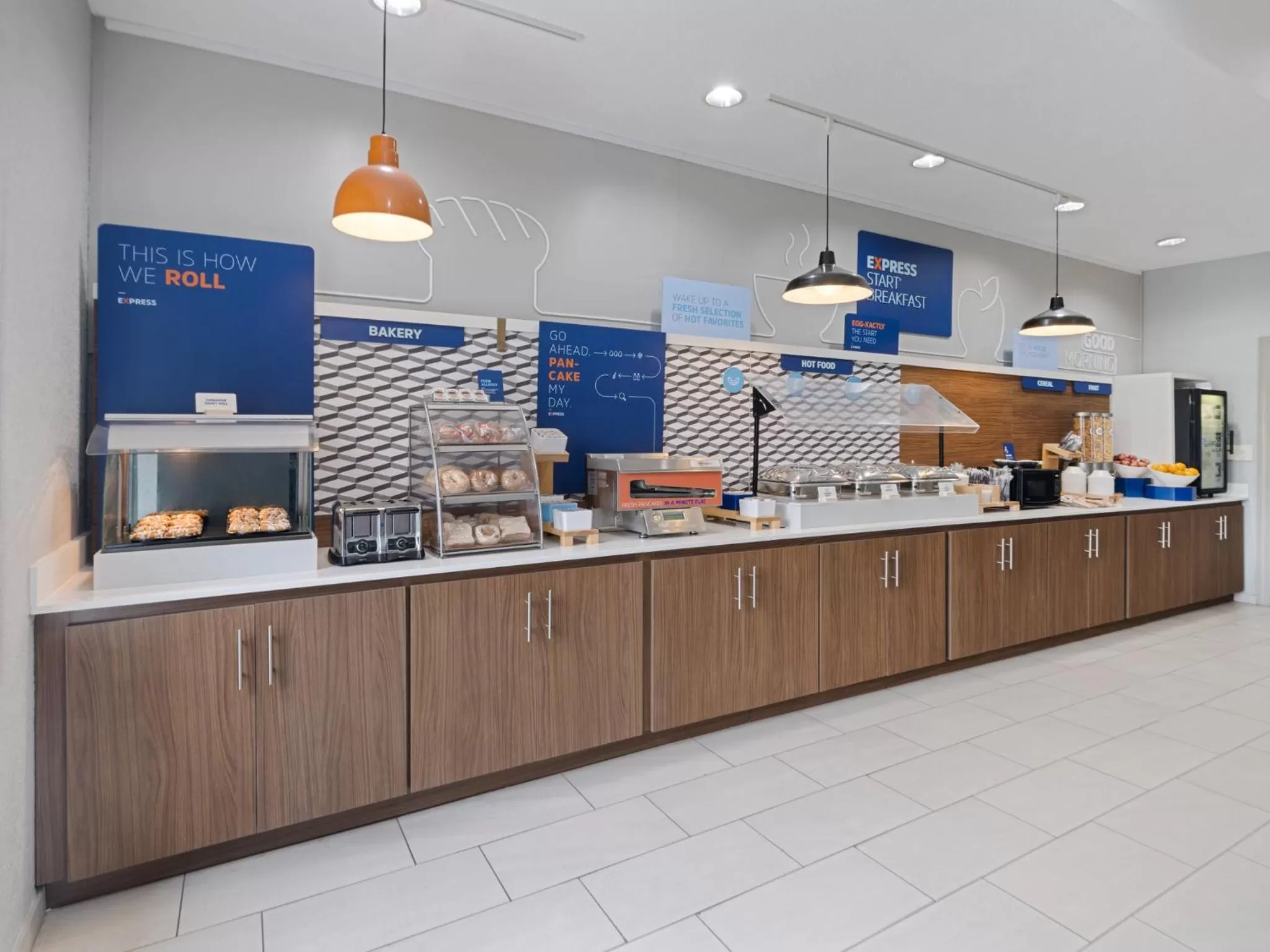 Breakfast in Holiday Inn Express & Suites Lakeland North I-4 by IHG