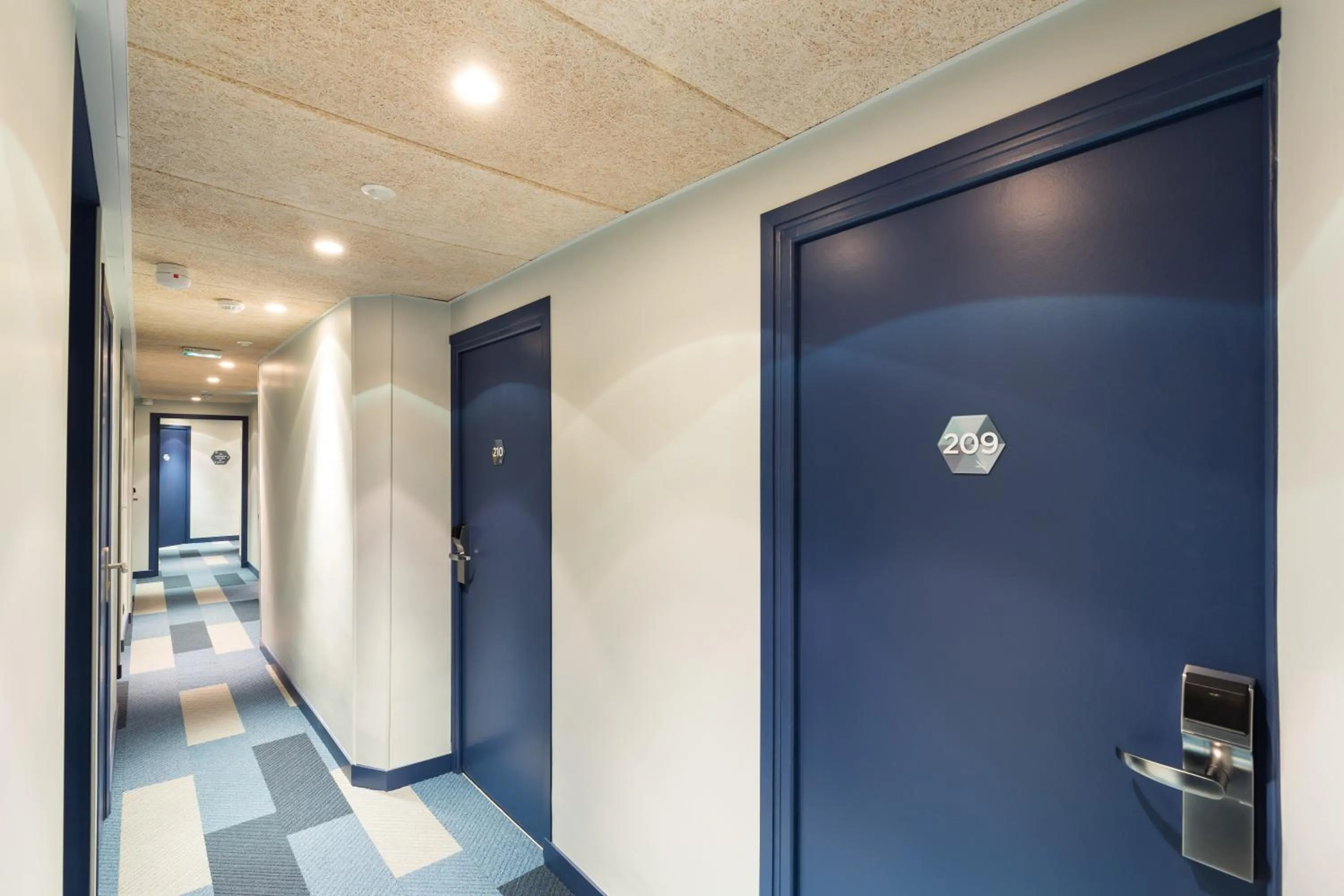 Area and facilities in Hôtel Ozz by Happyculture