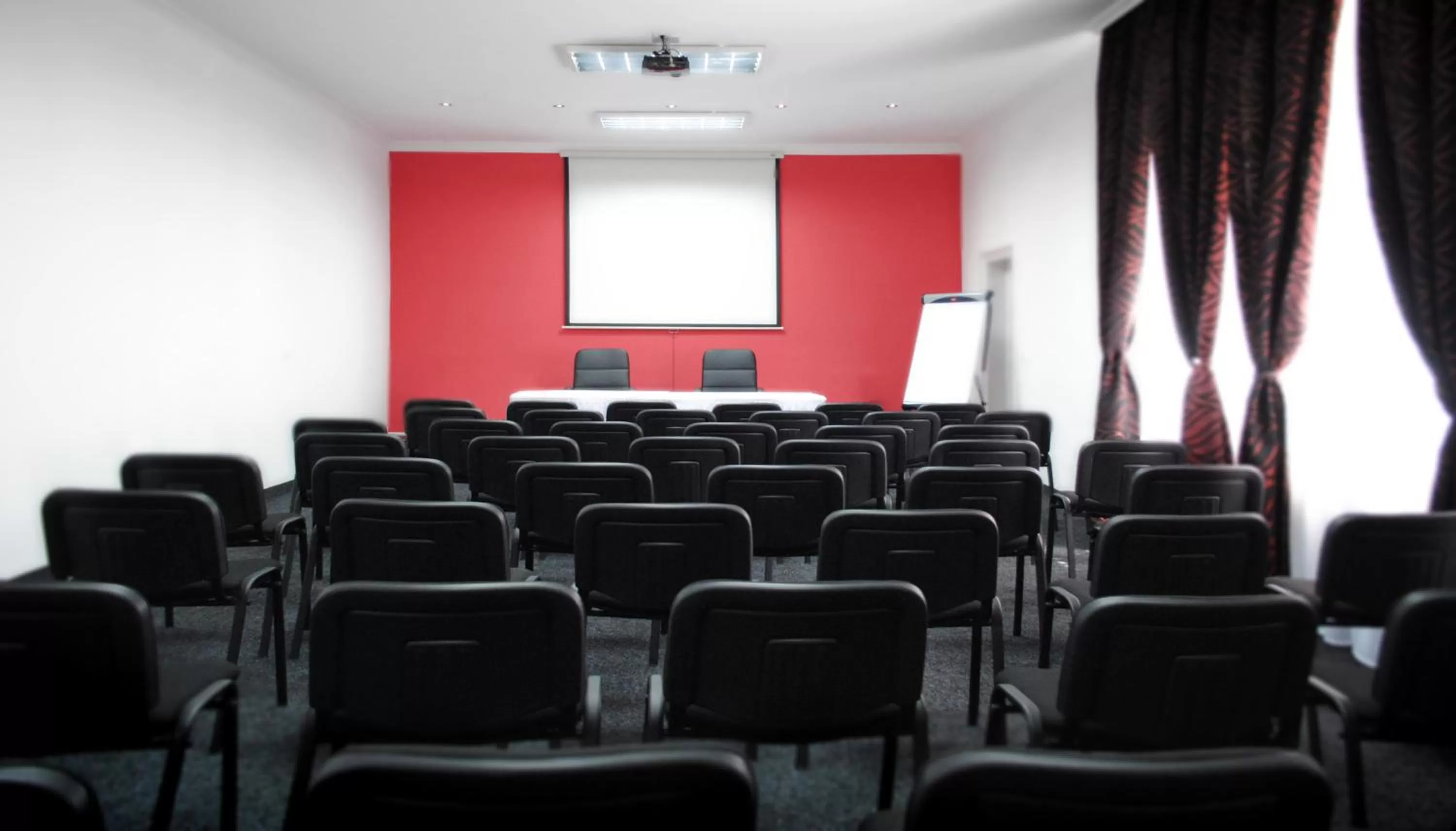 Business facilities in Belgrade City Hotel