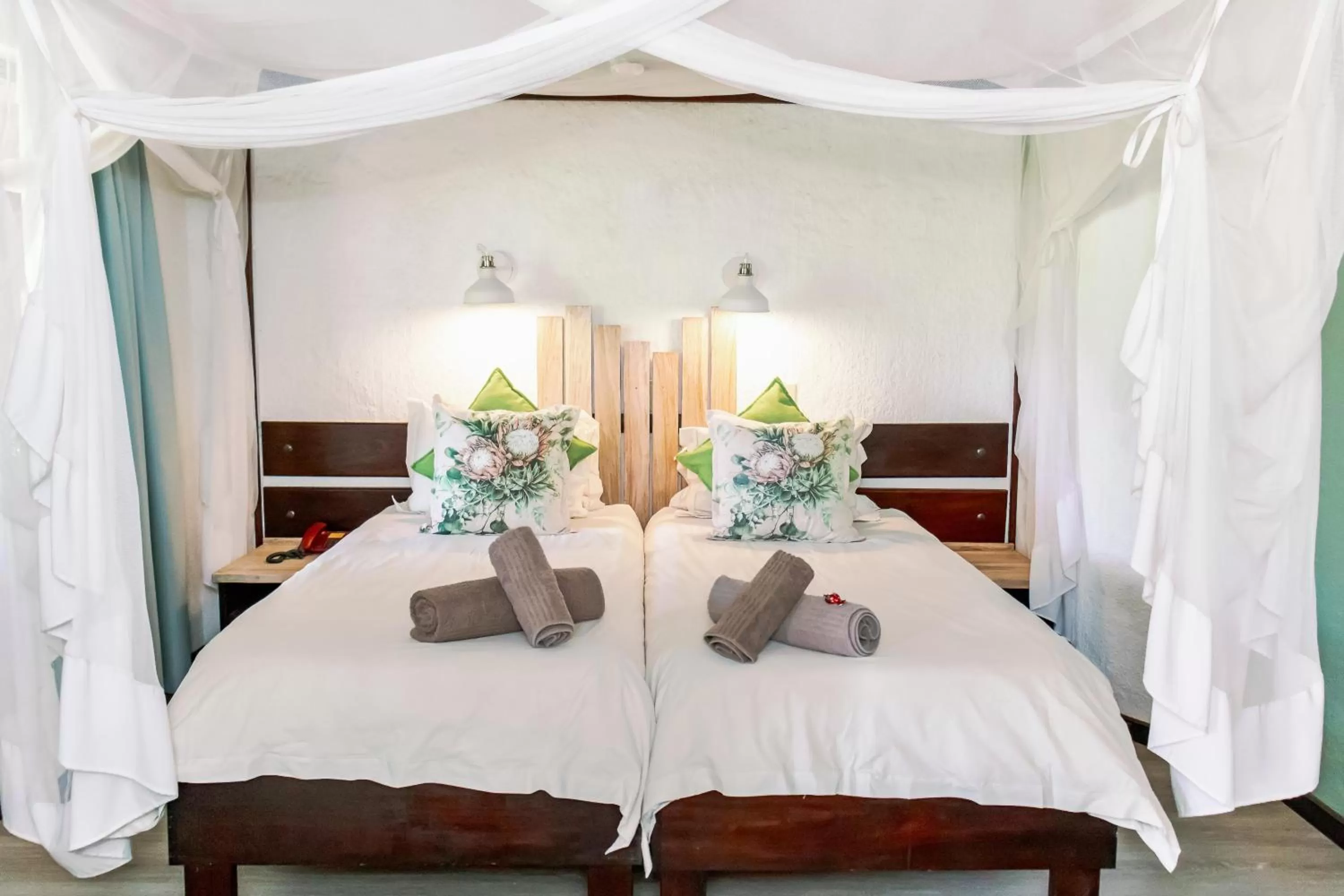 Bed in Okahandja Country Hotel