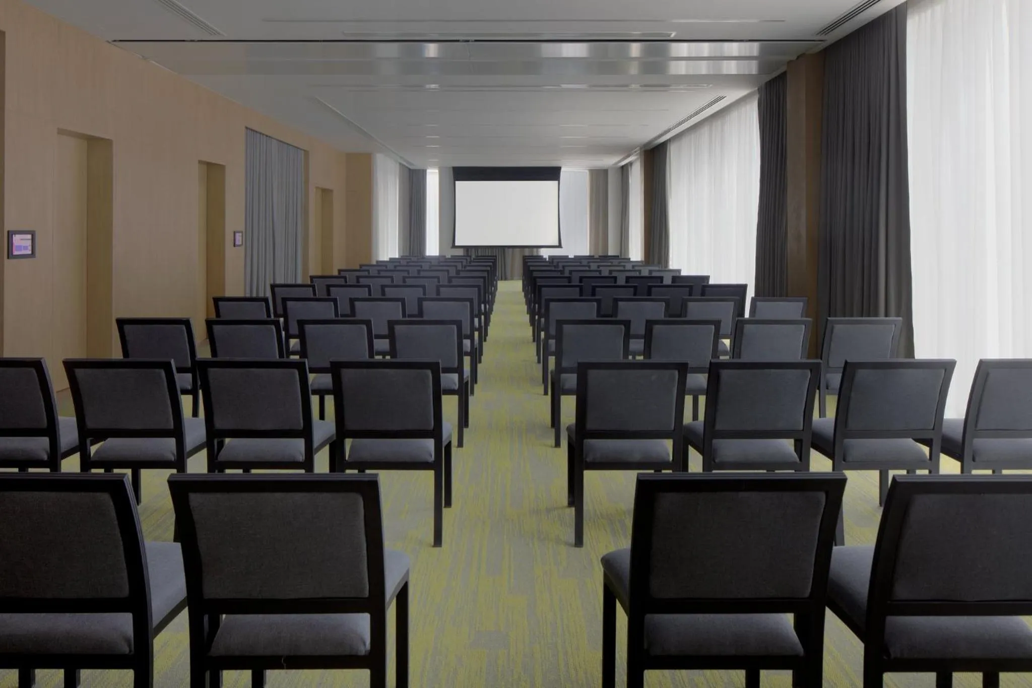 Meeting/conference room in Holiday Inn Dubai Business Bay by IHG
