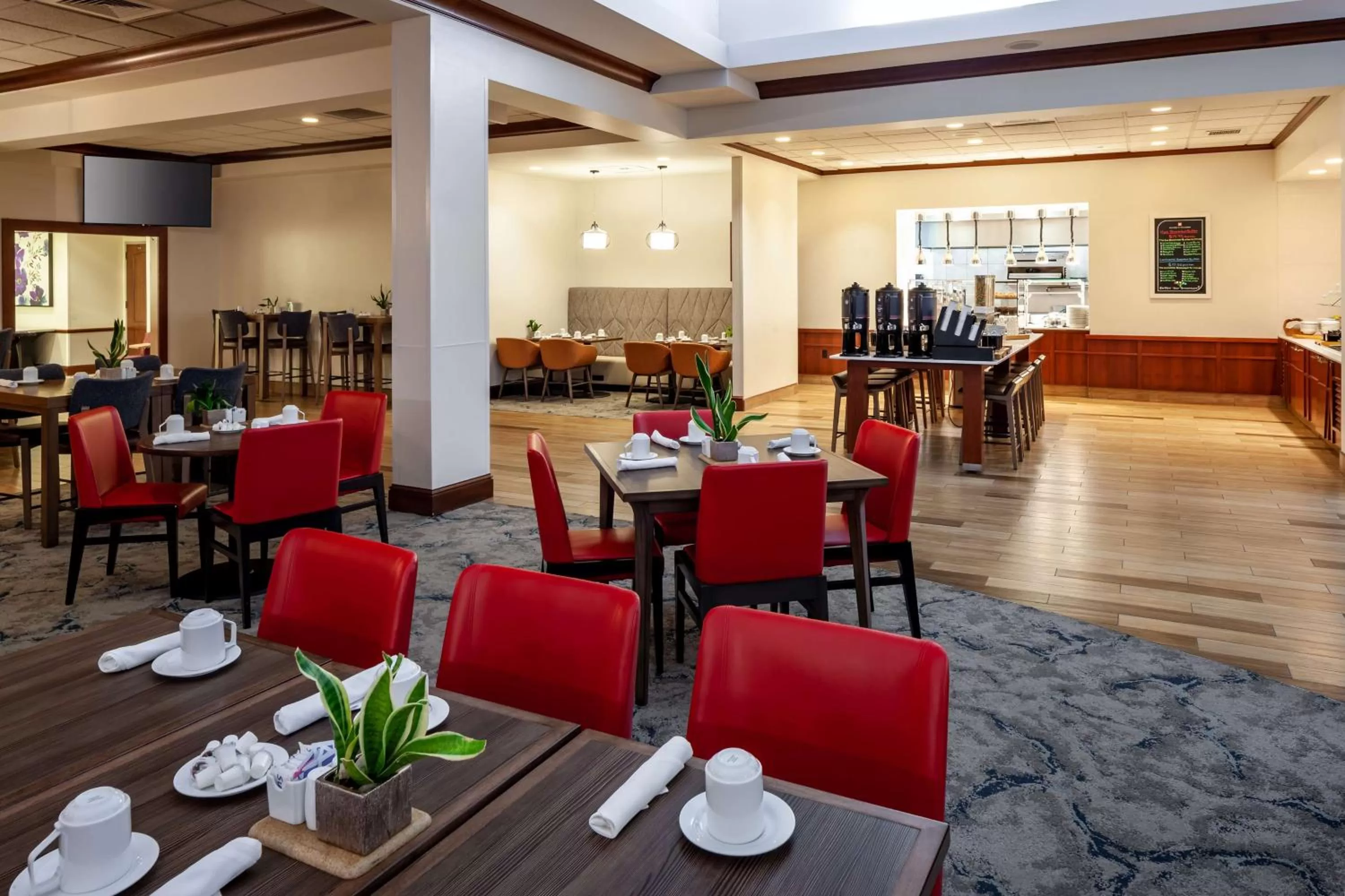 Restaurant/places to eat in Hilton Garden Inn Chicago O'Hare Airport