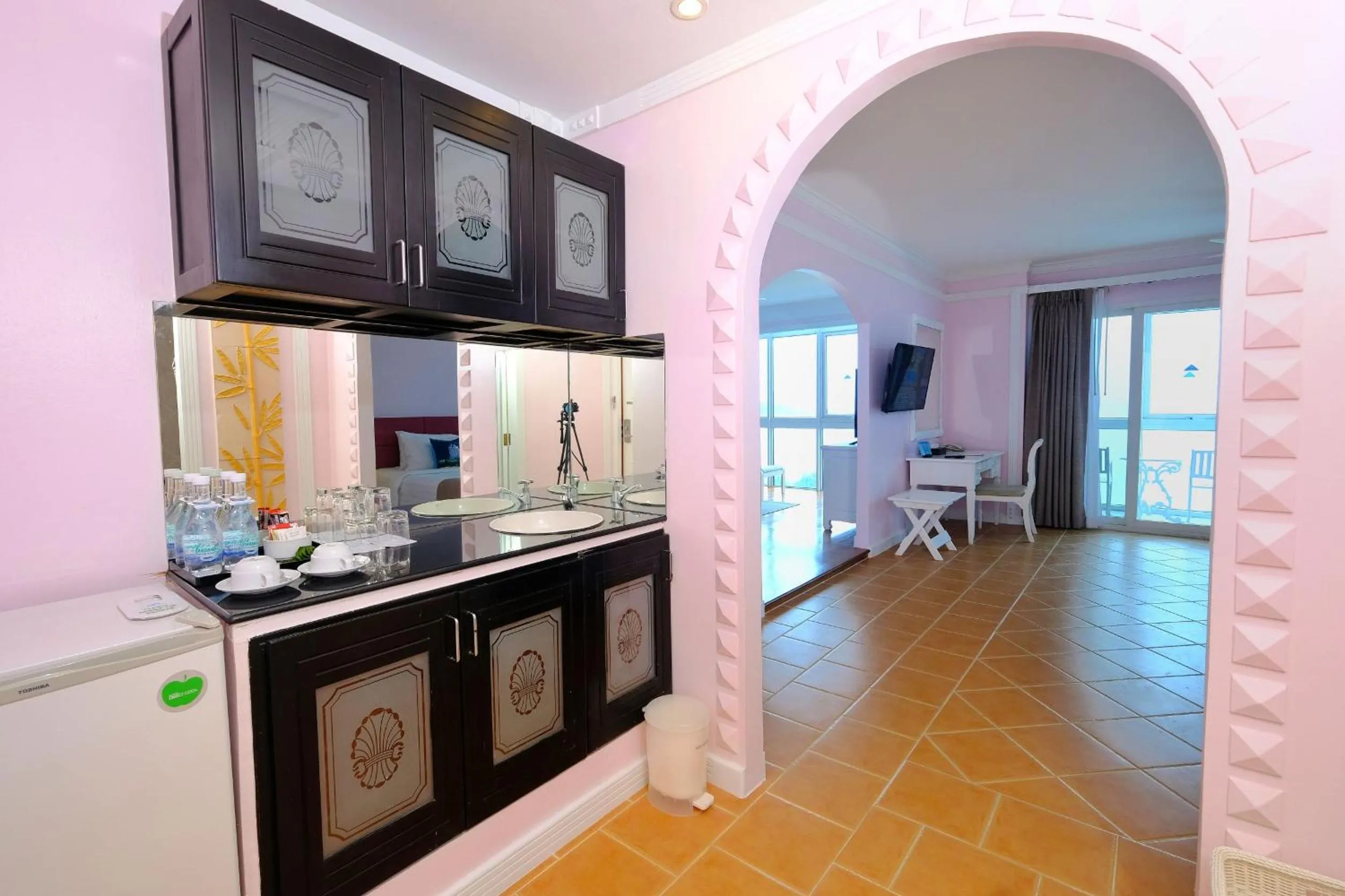 oven in Andaman Beach Suites Hotel, Patong Phuket