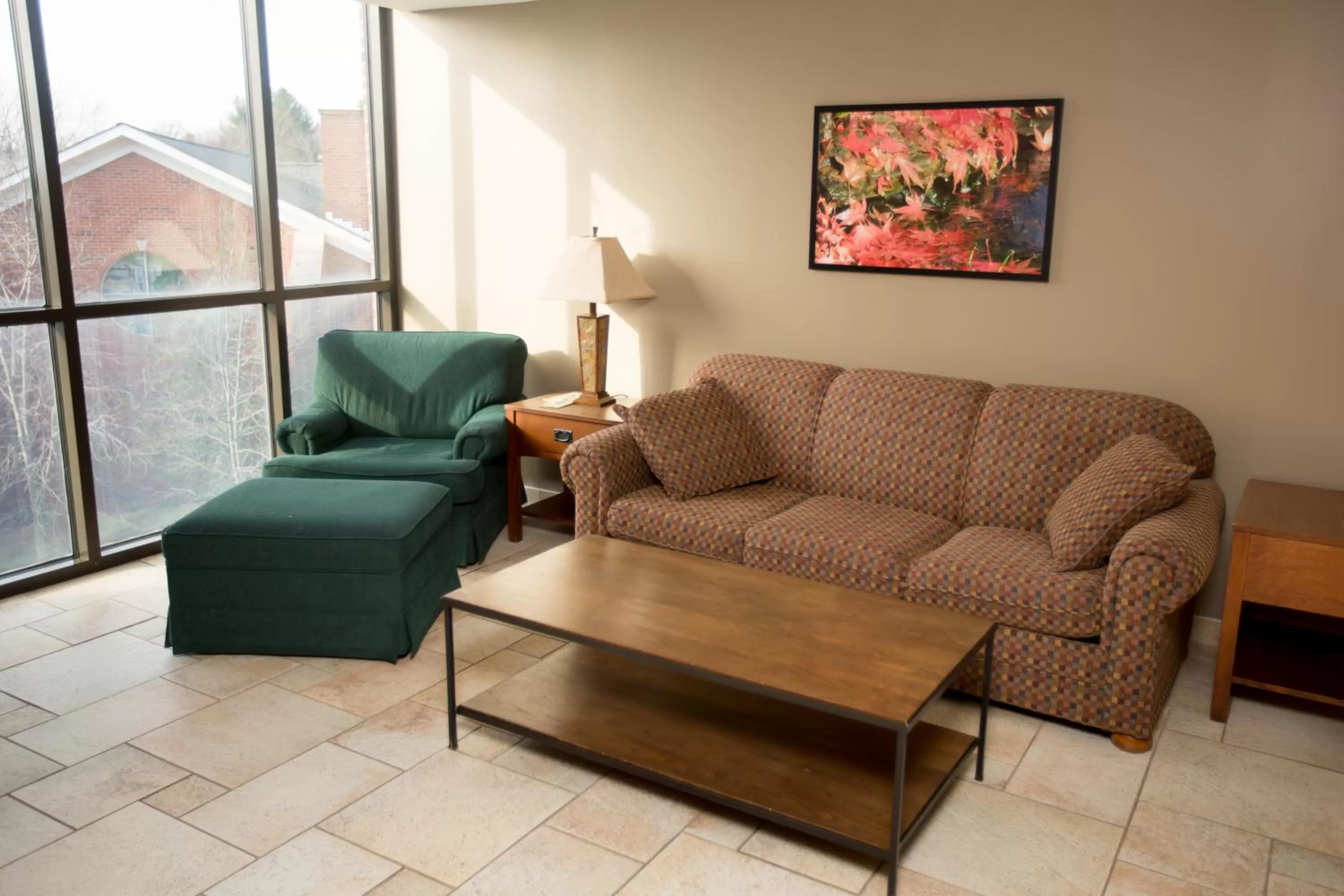 Communal lounge/ TV room, Seating Area in Clifty Inn